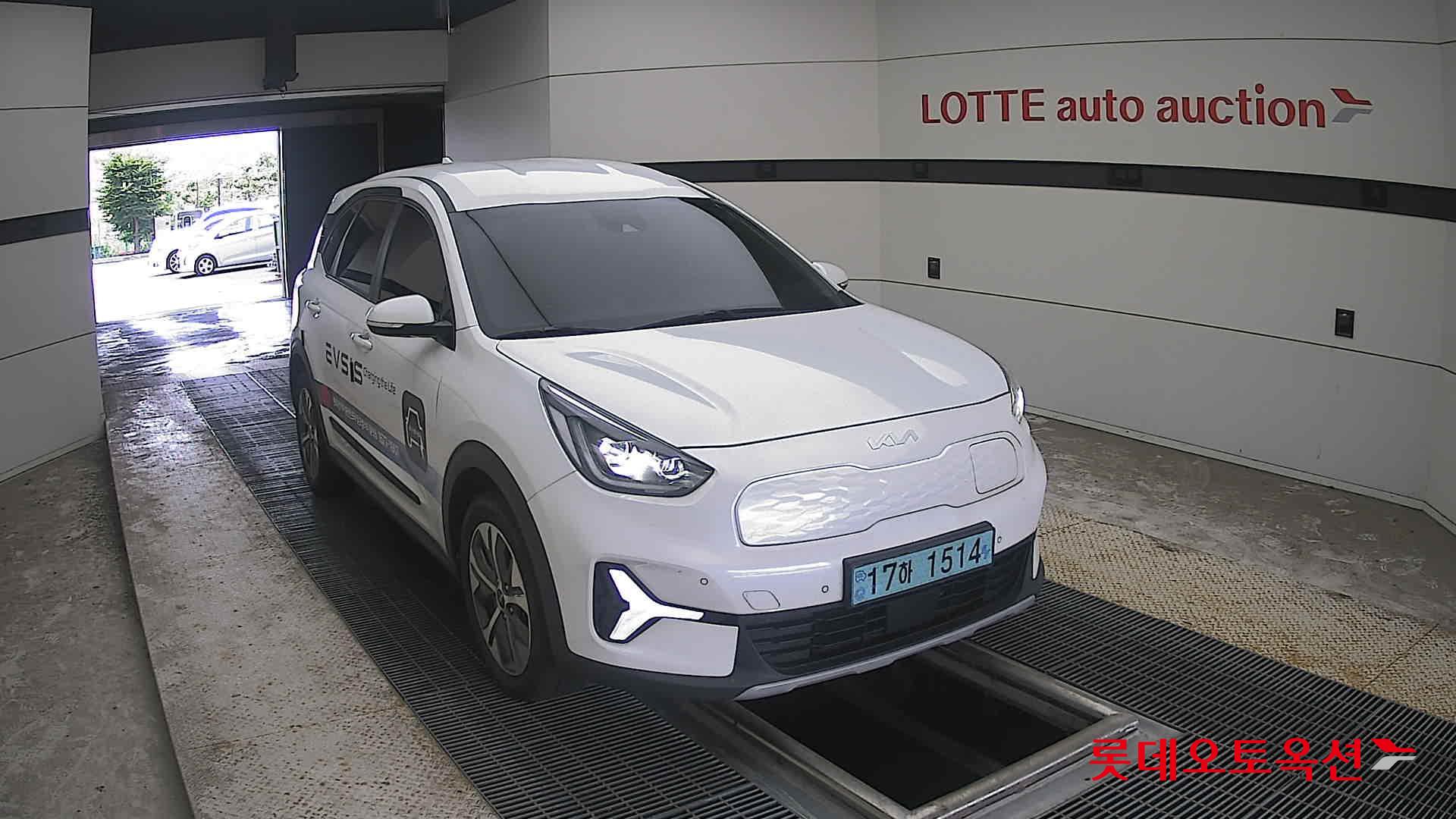 2023 - kia niro