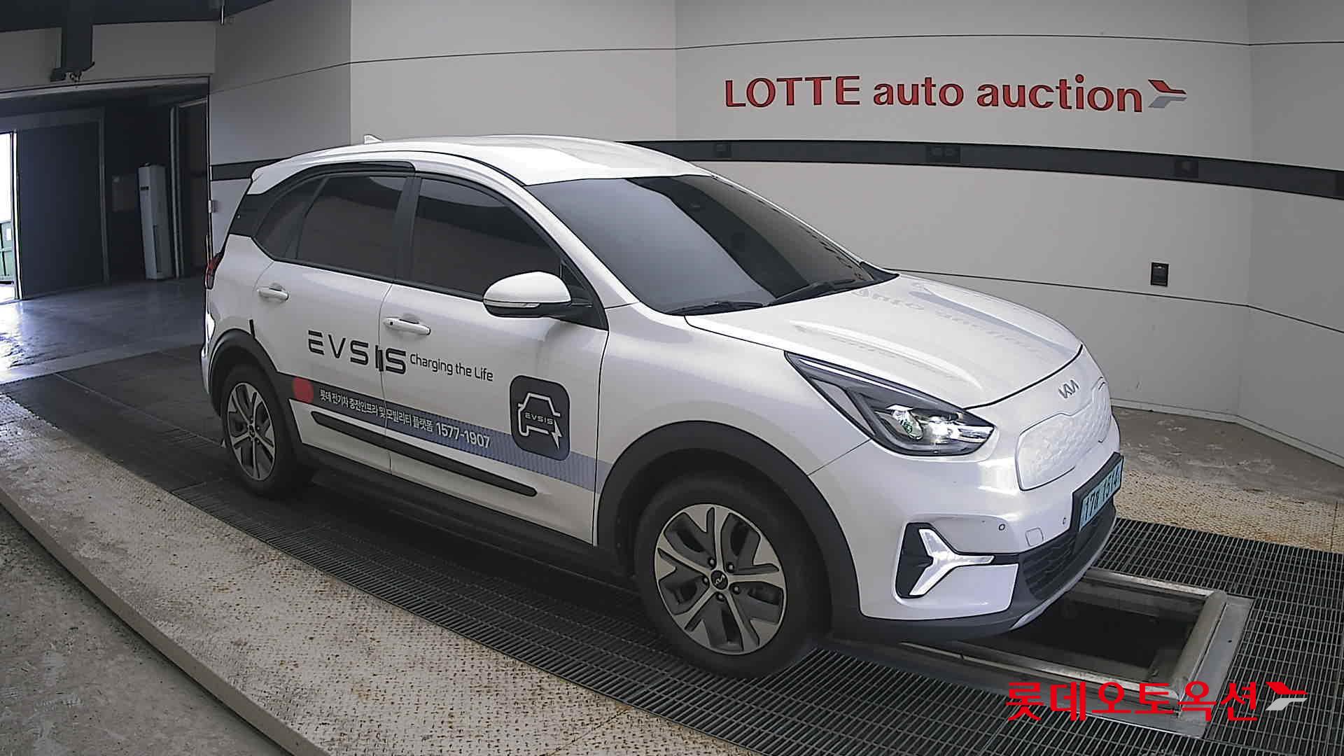 2023 - kia niro