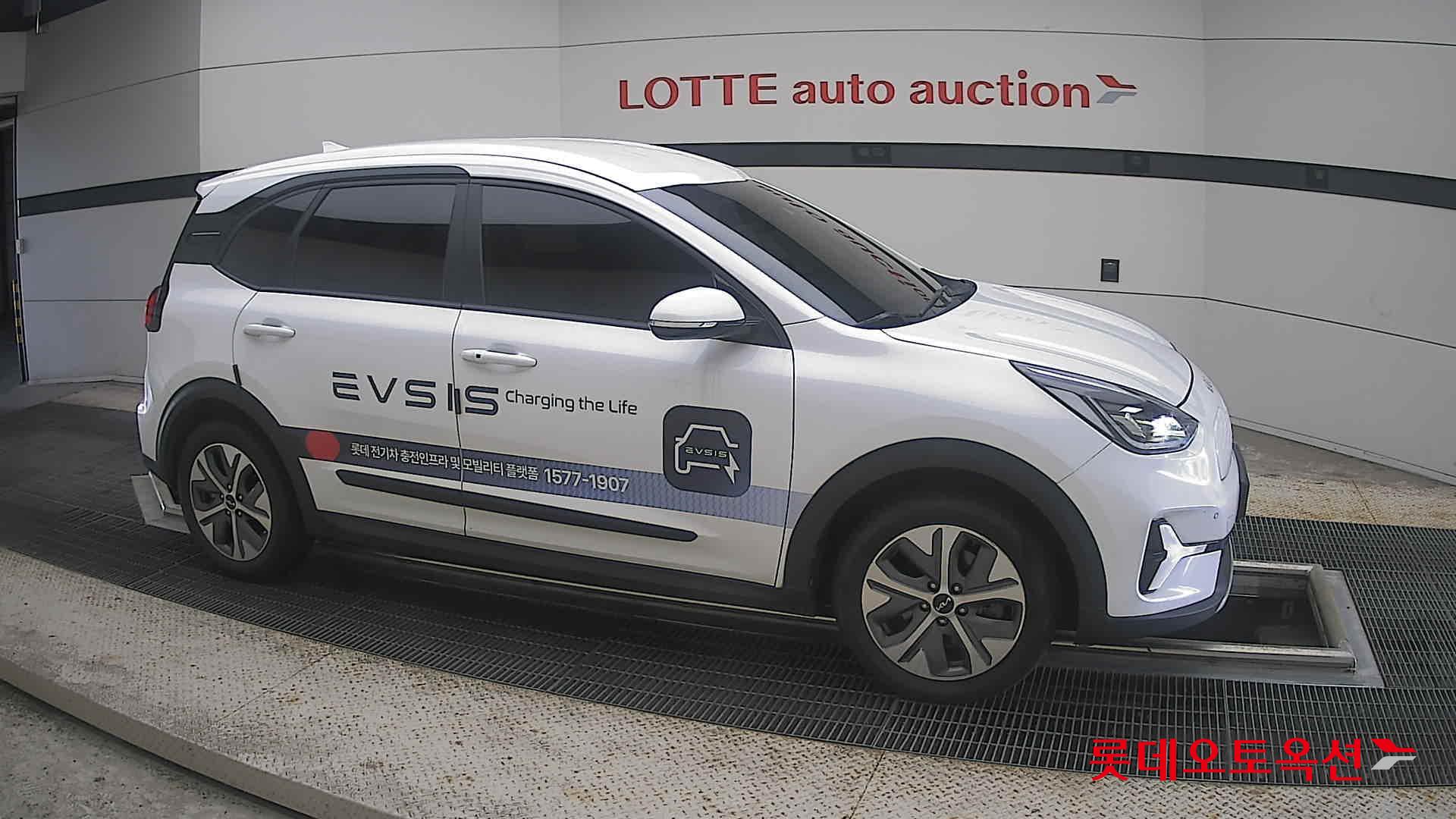 2023 - kia niro