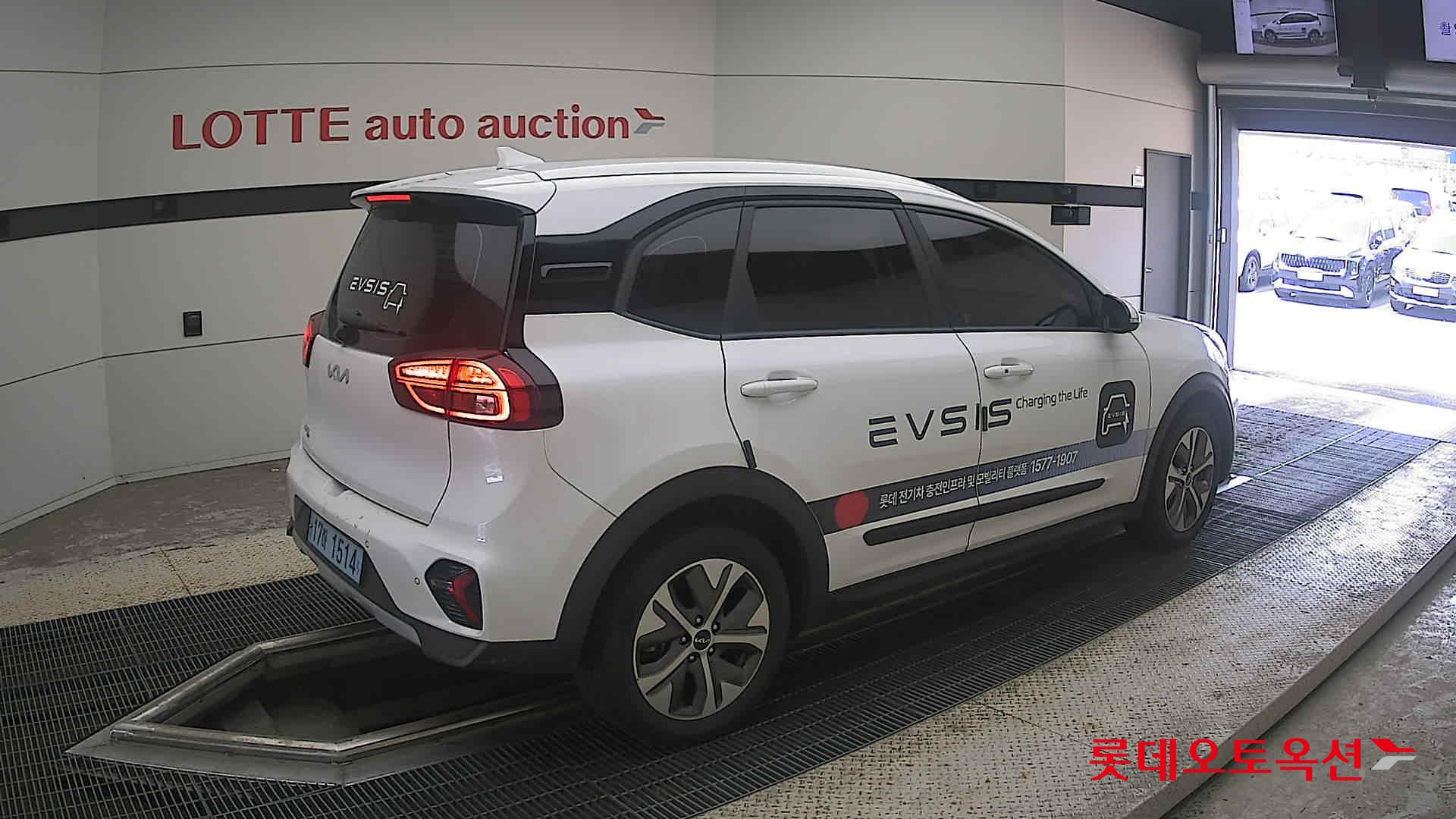 2023 - kia niro