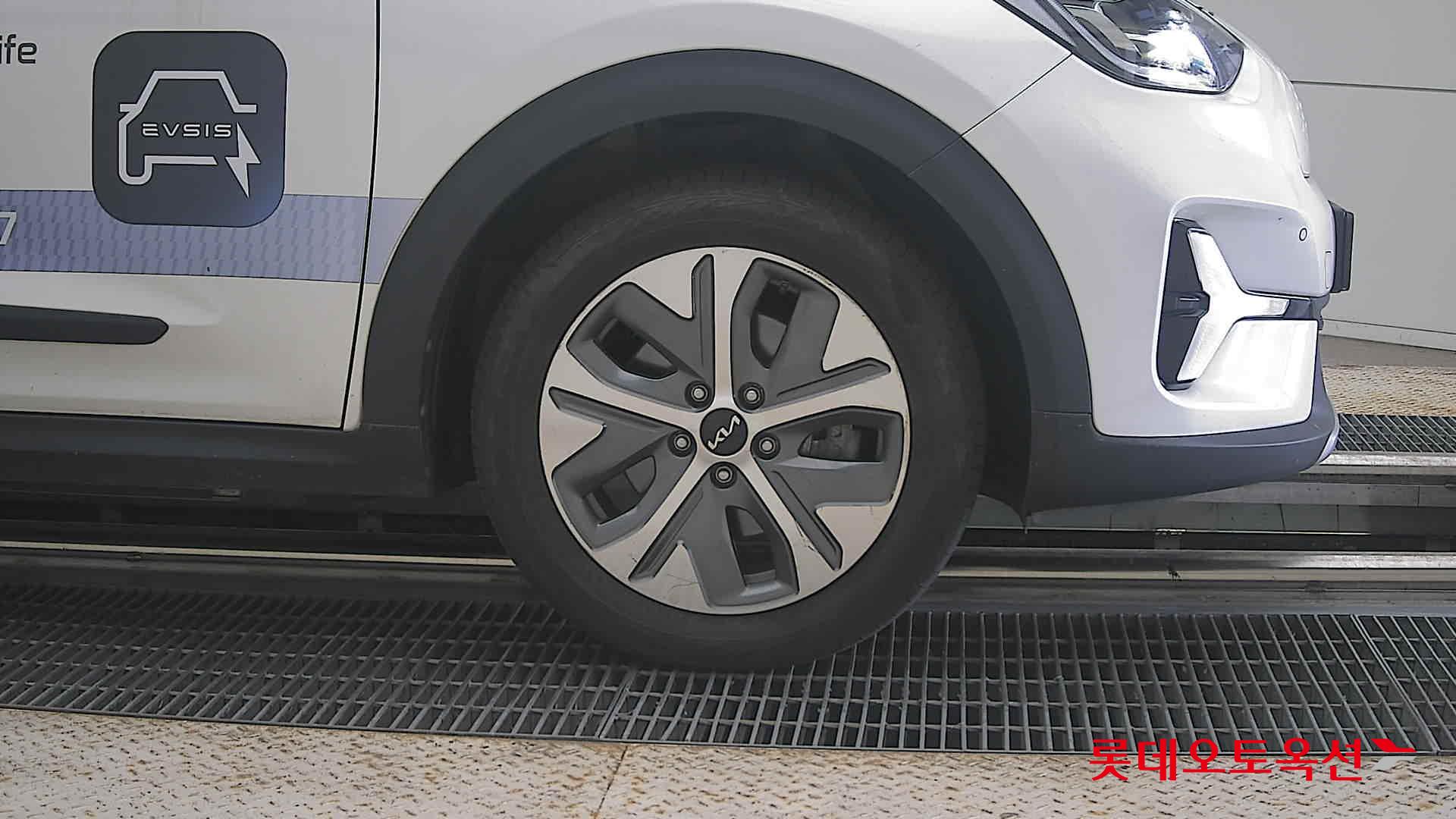 2023 - kia niro