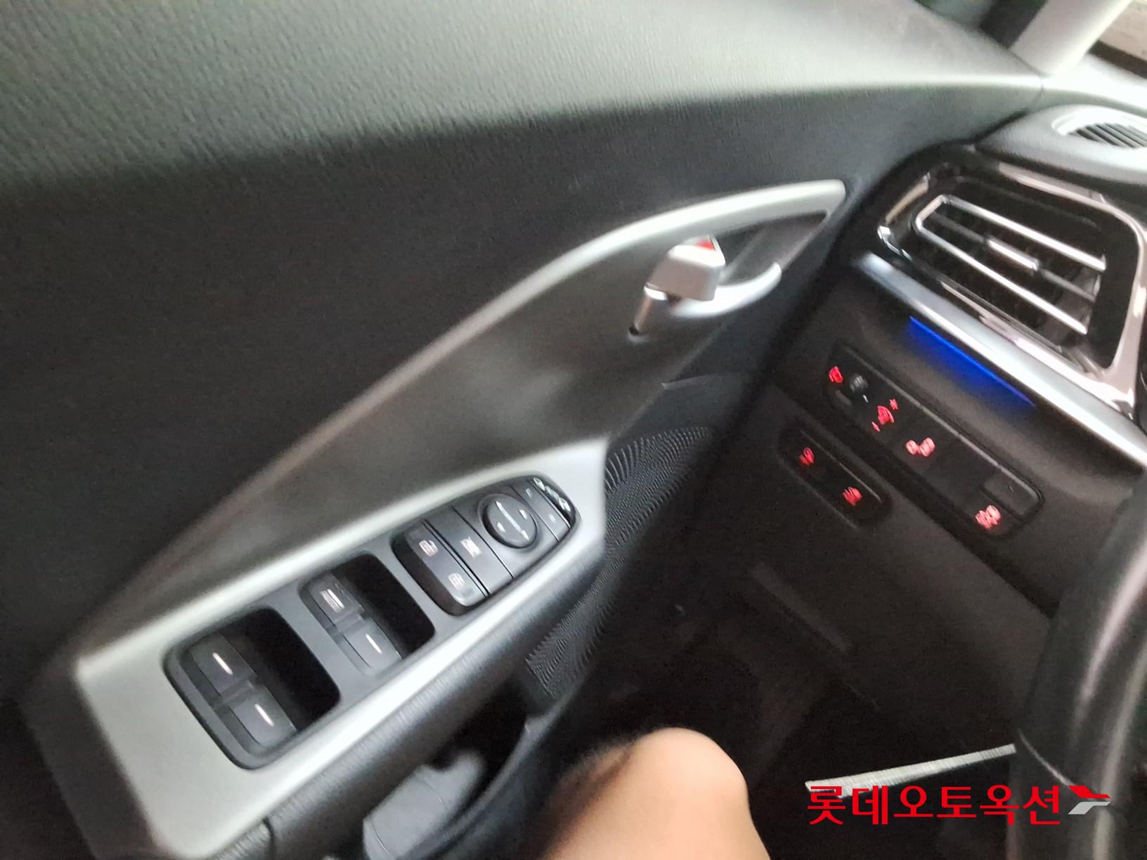2023 - kia niro