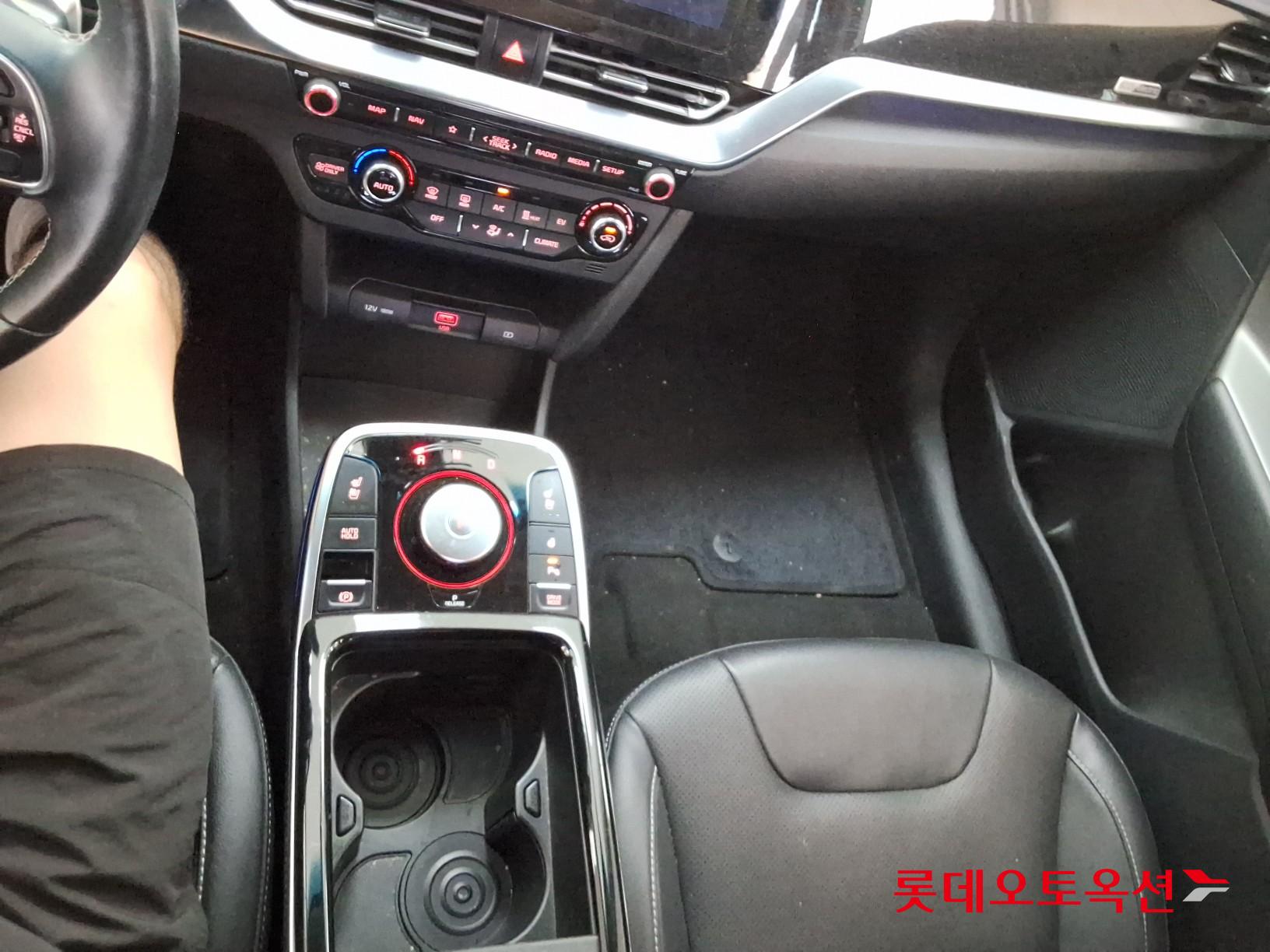 2023 - kia niro