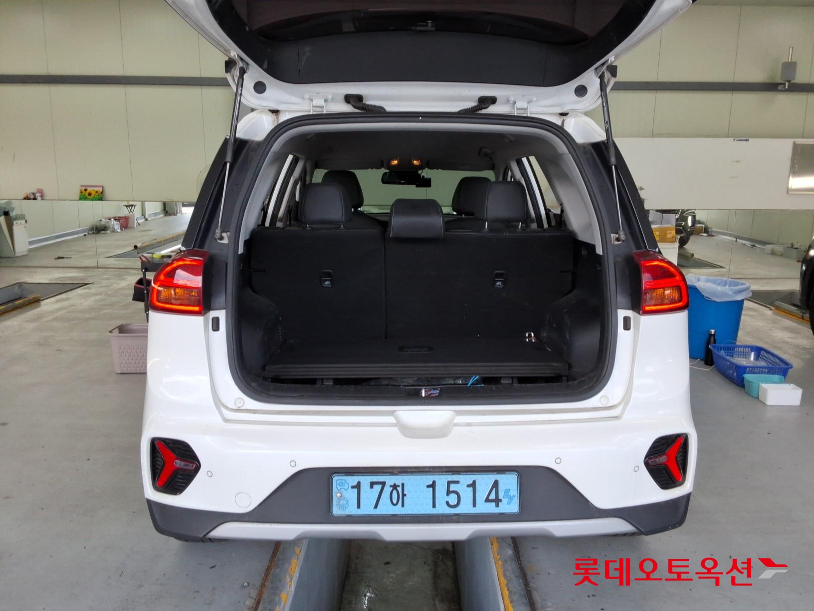 2023 - kia niro