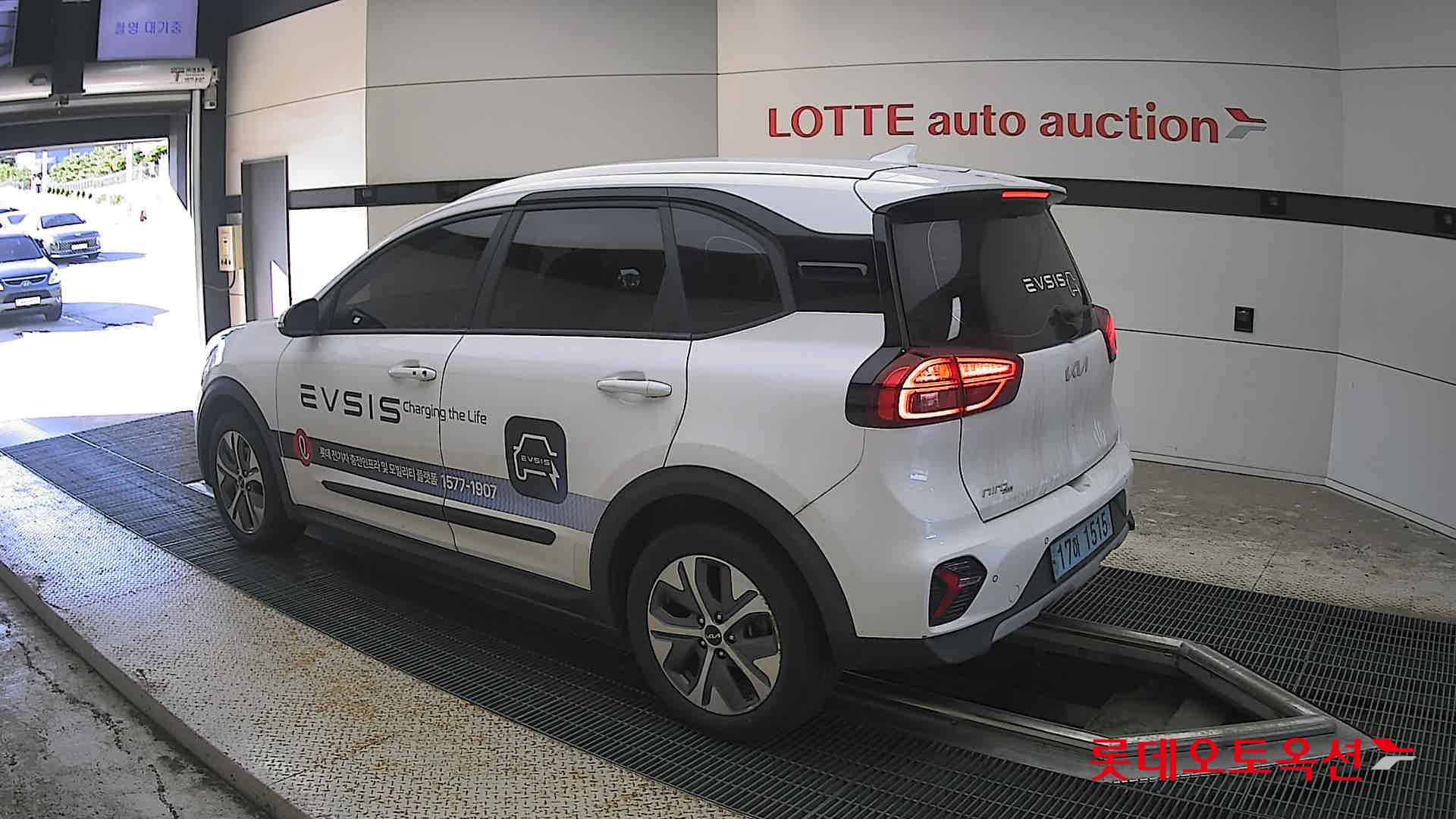 2023 - kia niro