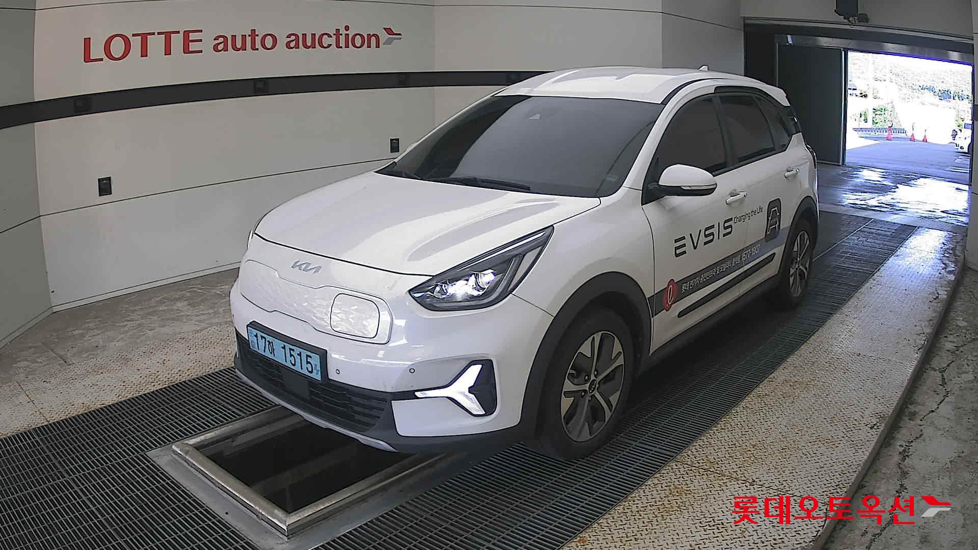 2023 - kia niro