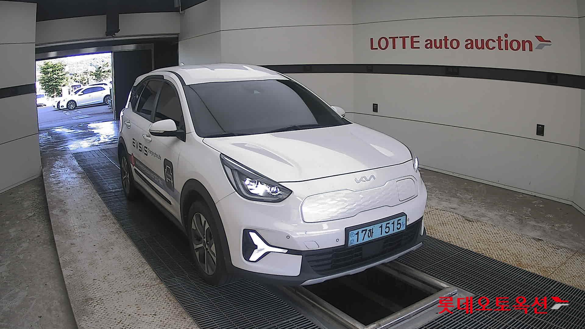 2023 - kia niro