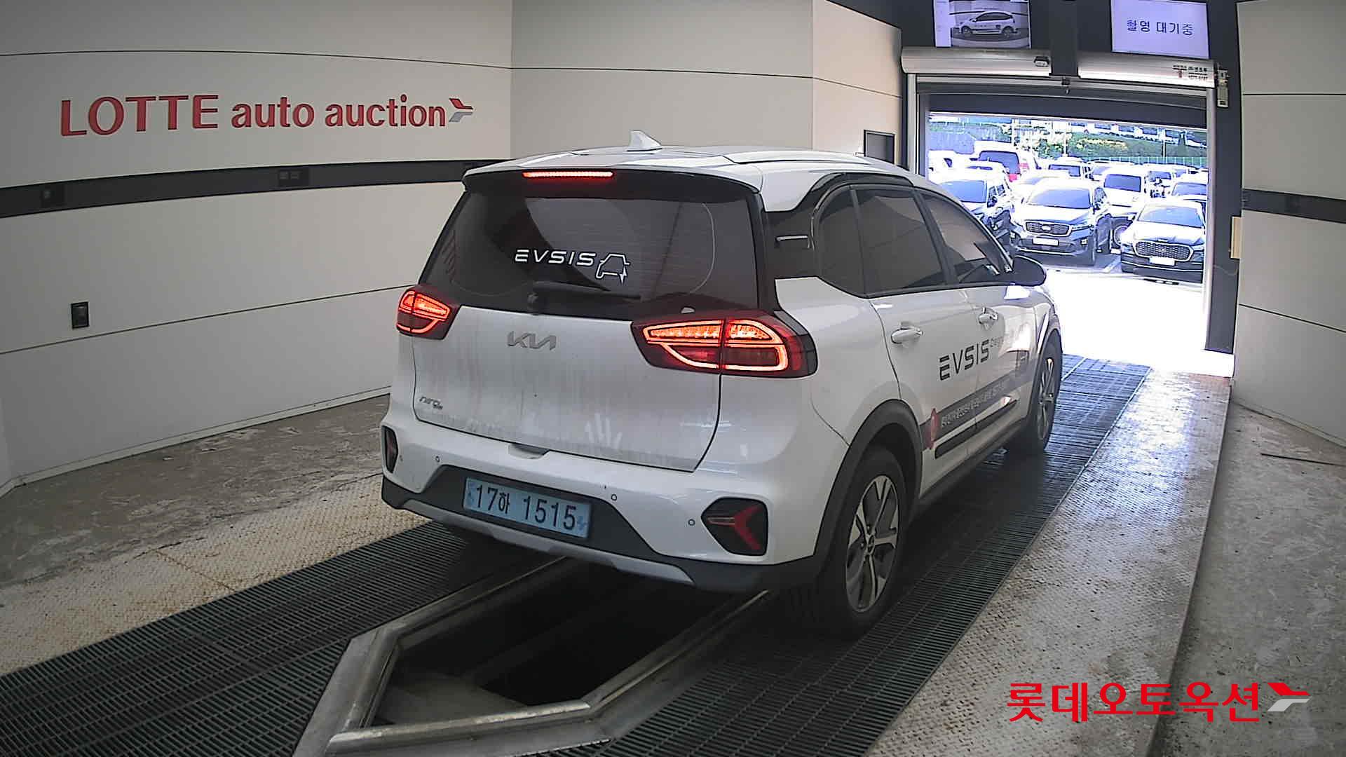 2023 - kia niro