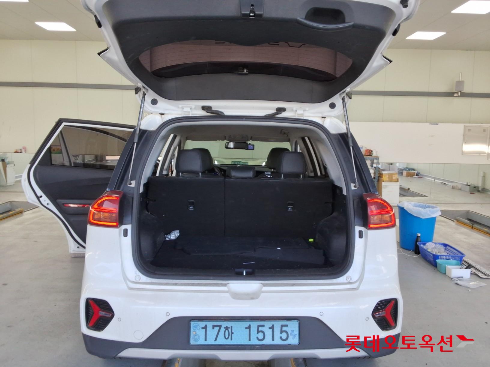 2023 - kia niro