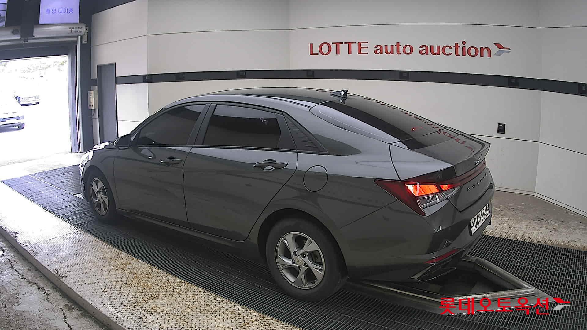 2021 - hyundai avante