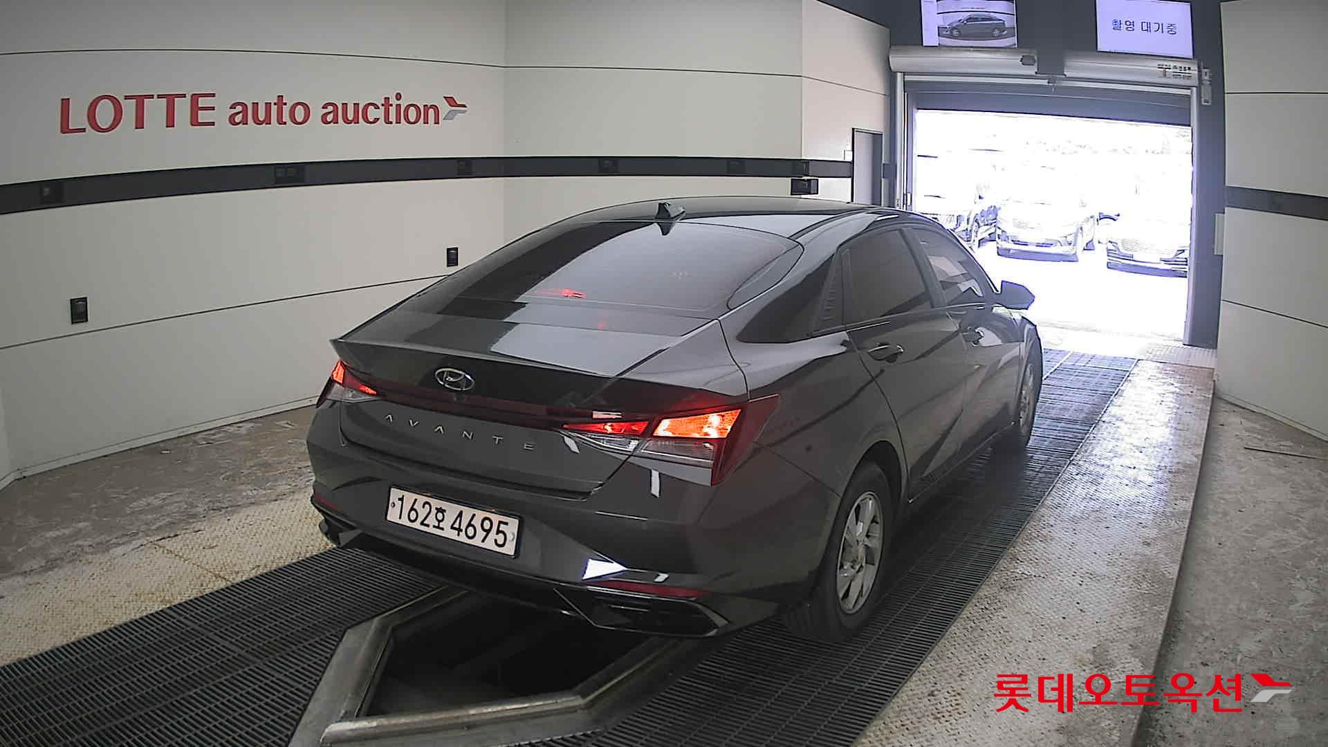 2021 - hyundai avante