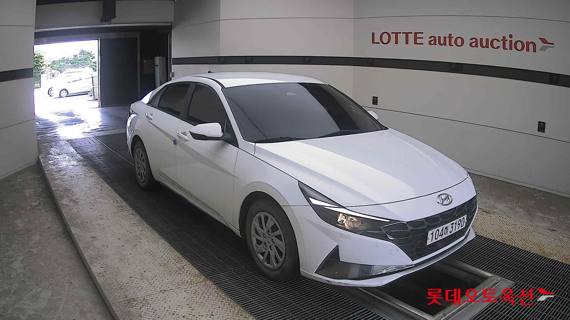 2021 - hyundai avante