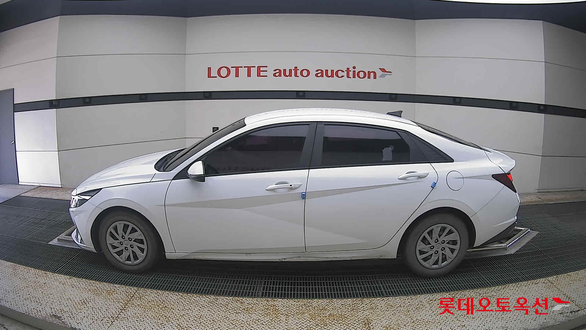 2021 - hyundai avante