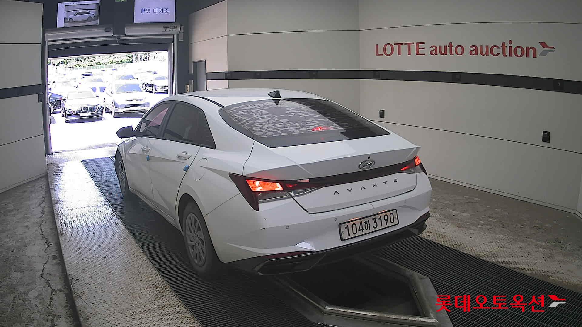 2021 - hyundai avante