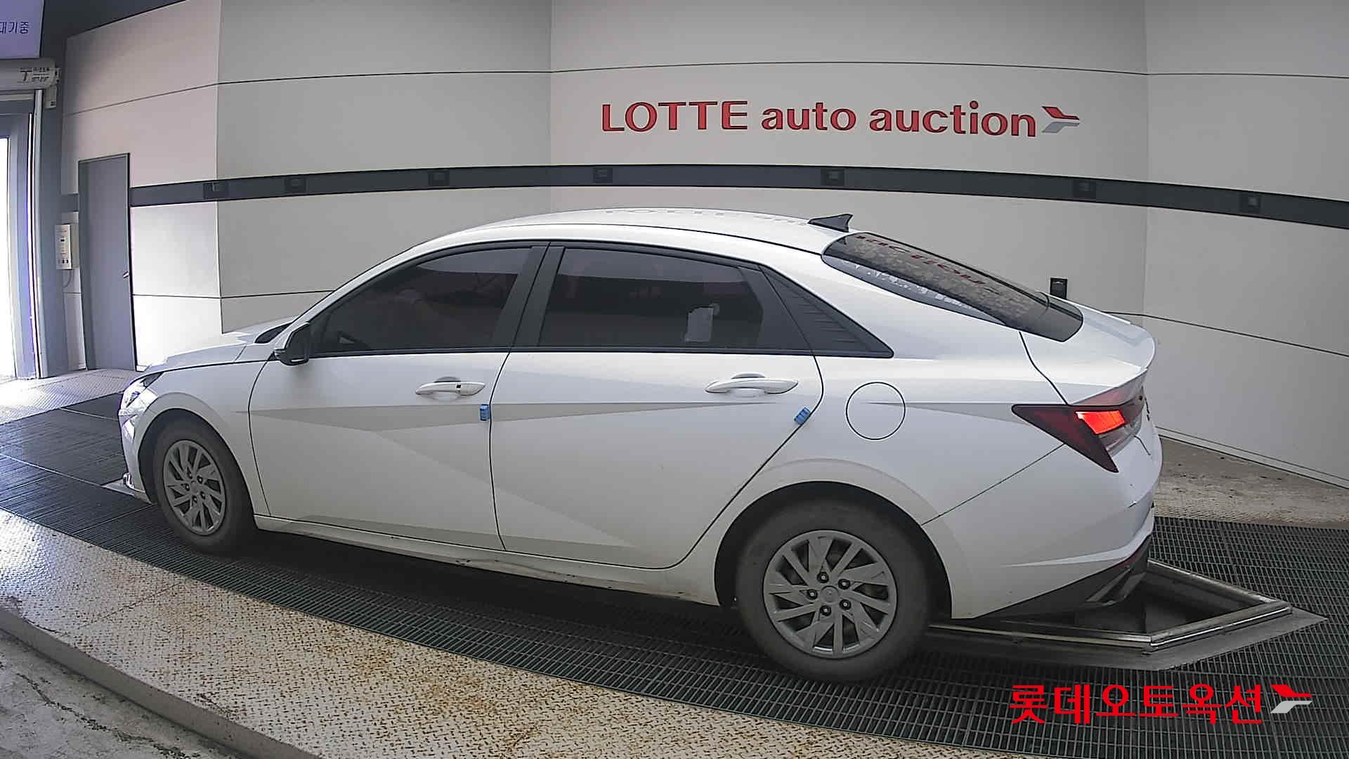2021 - hyundai avante