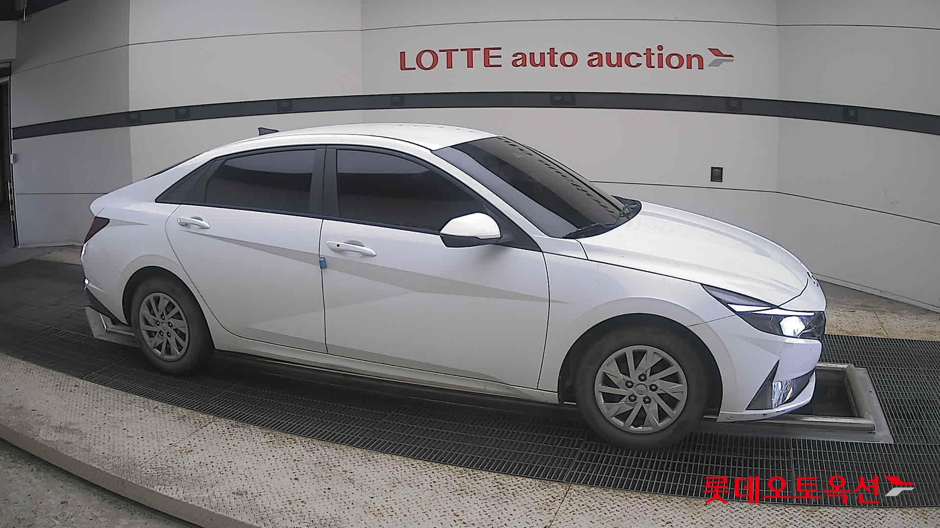 2021 - hyundai avante