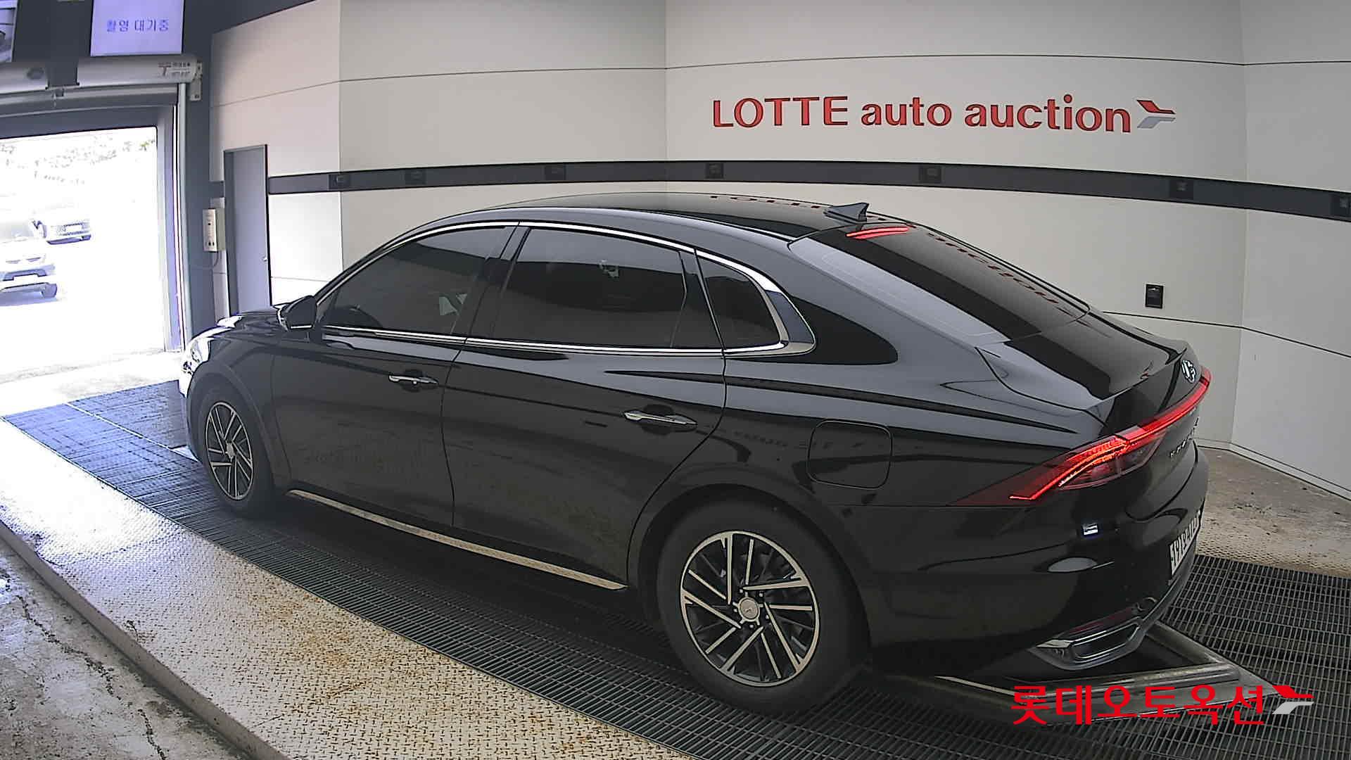 2022 - hyundai grandeur