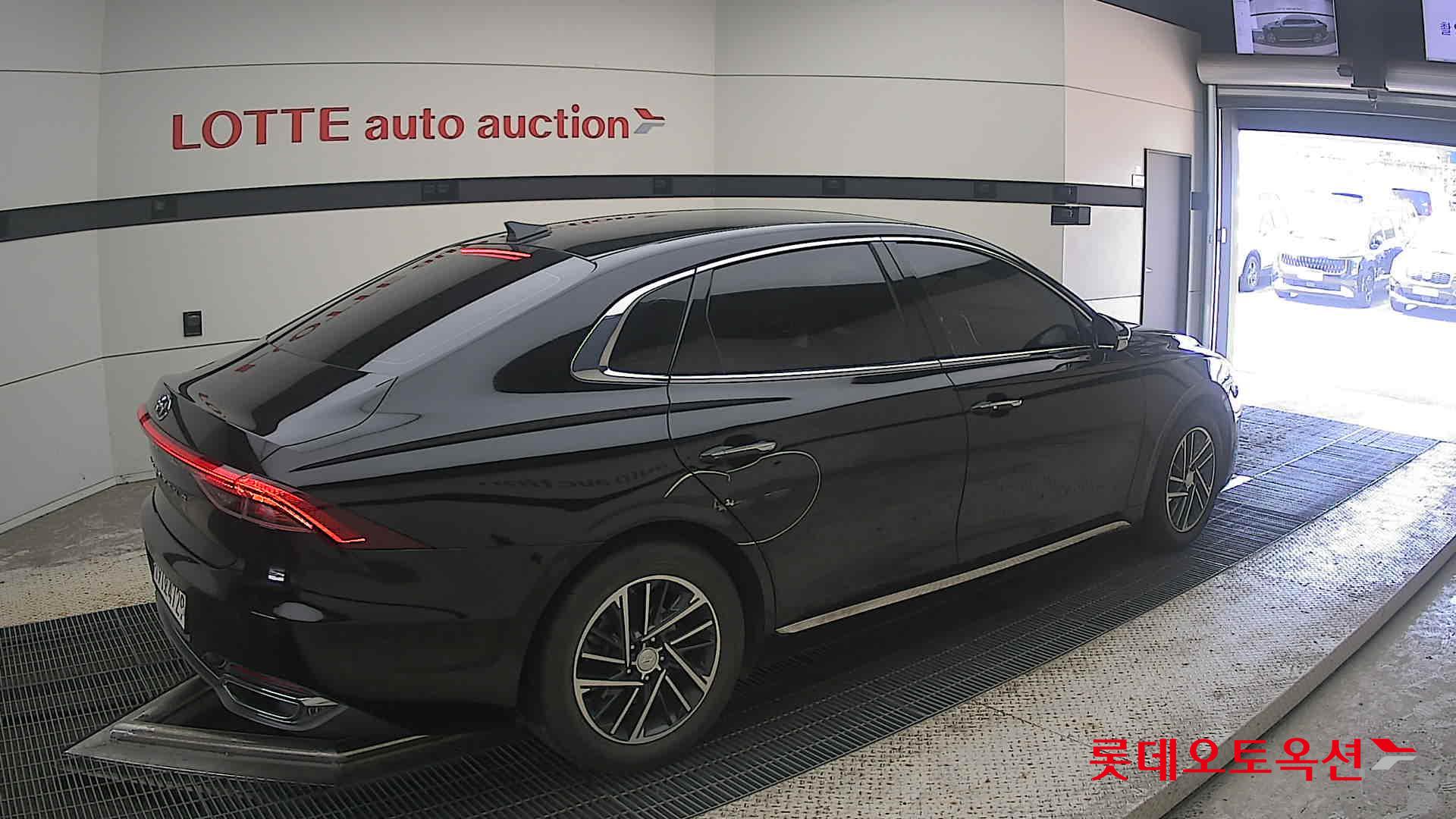 2022 - hyundai grandeur