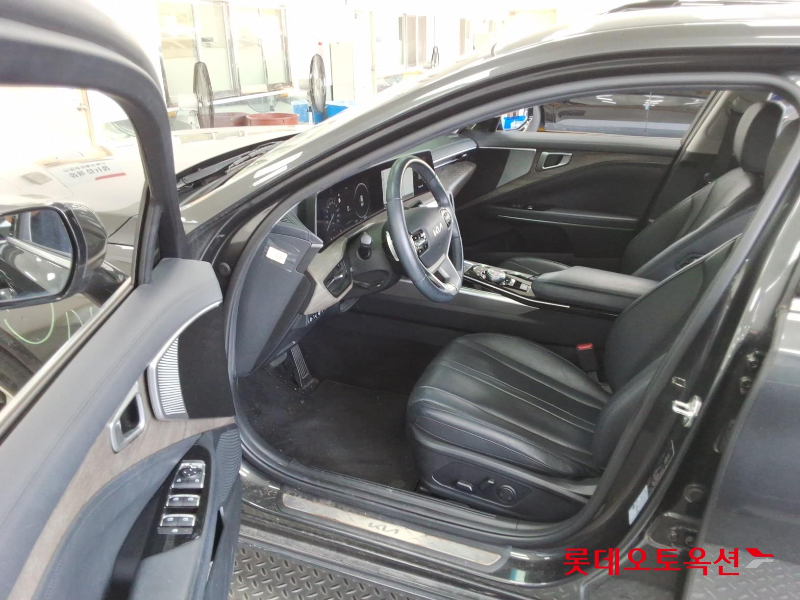2023 - kia k8