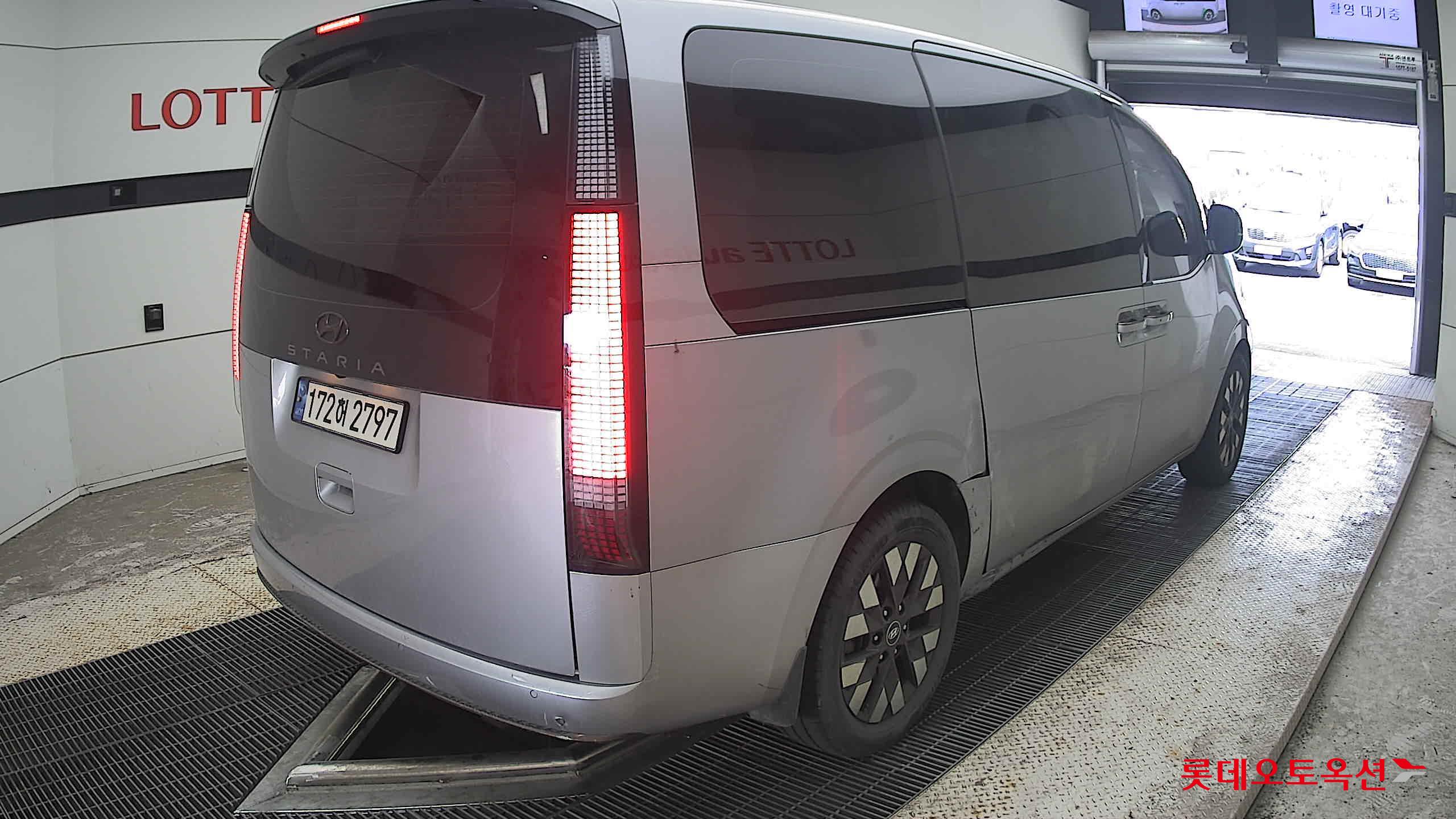 2022 - hyundai staria