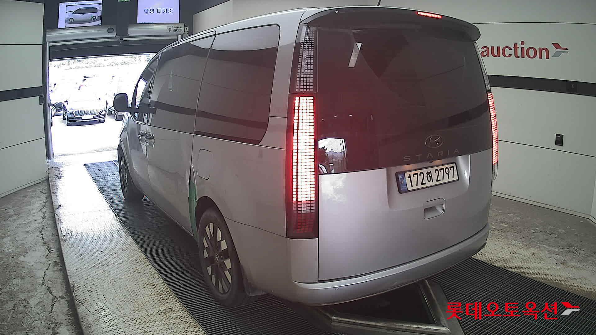 2022 - hyundai staria