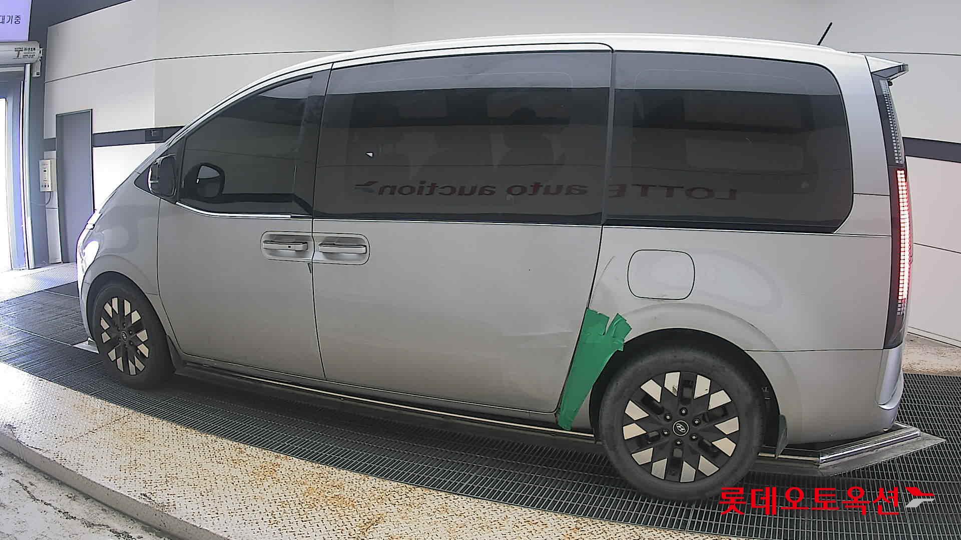 2022 - hyundai staria