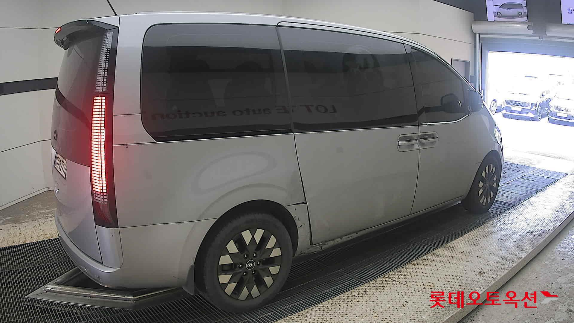 2022 - hyundai staria