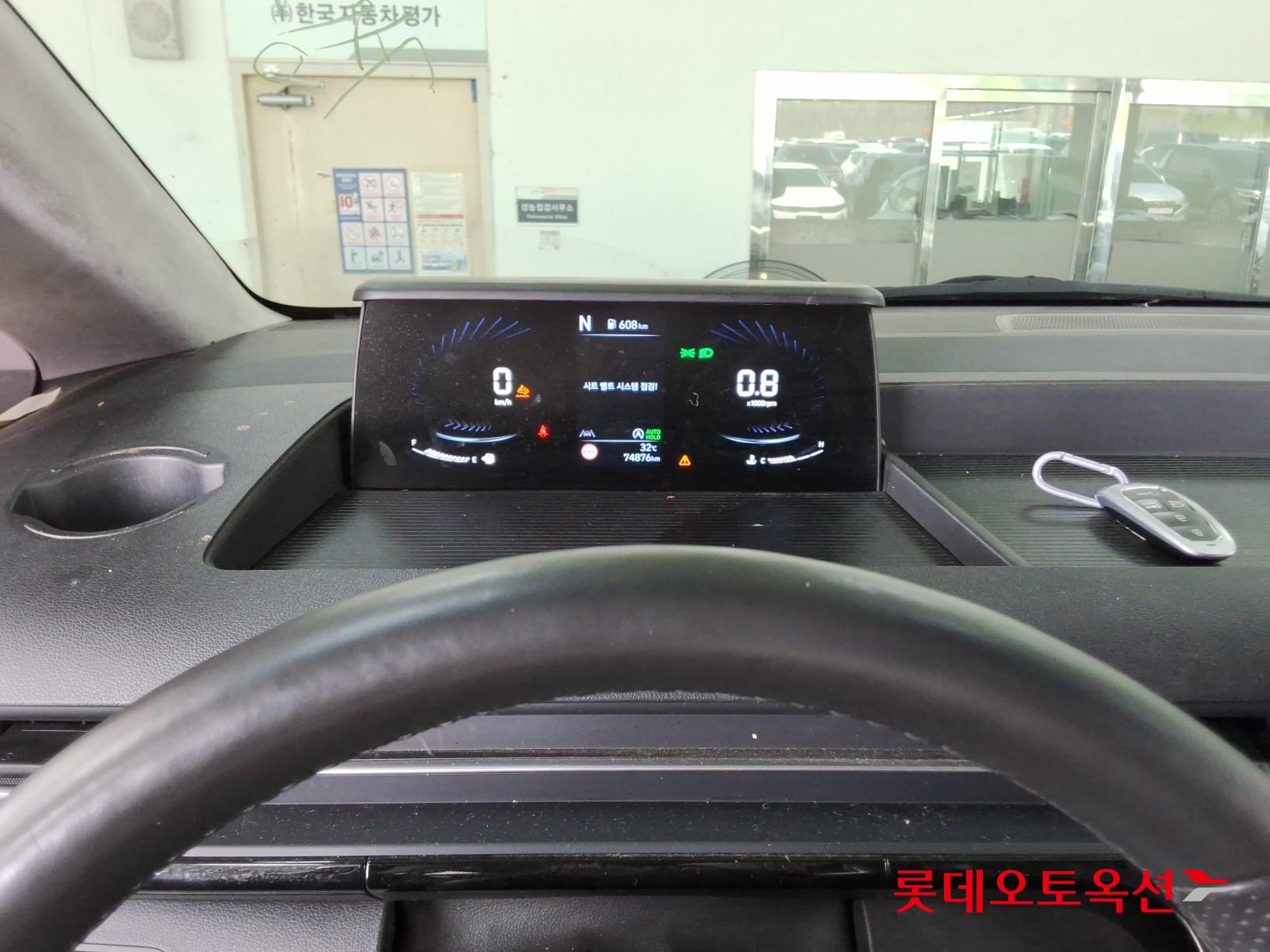 2022 - hyundai staria