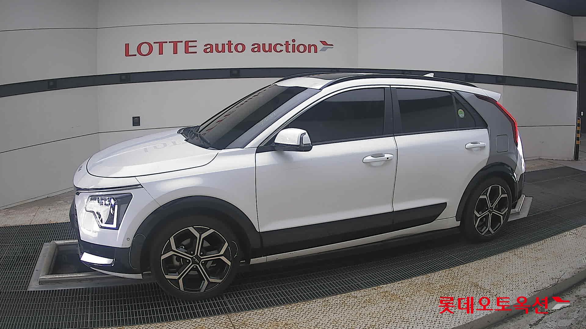 2023 - kia niro