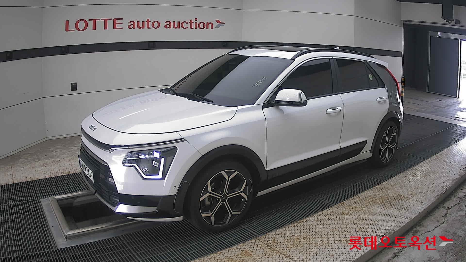 2023 - kia niro