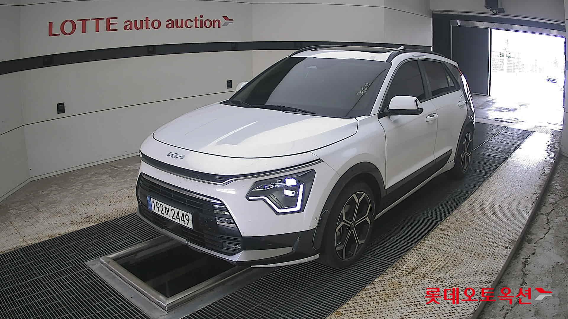 2023 - kia niro