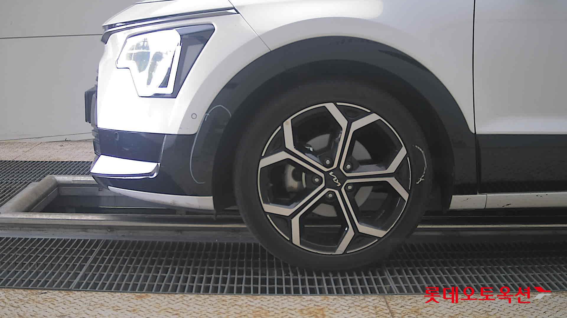 2023 - kia niro