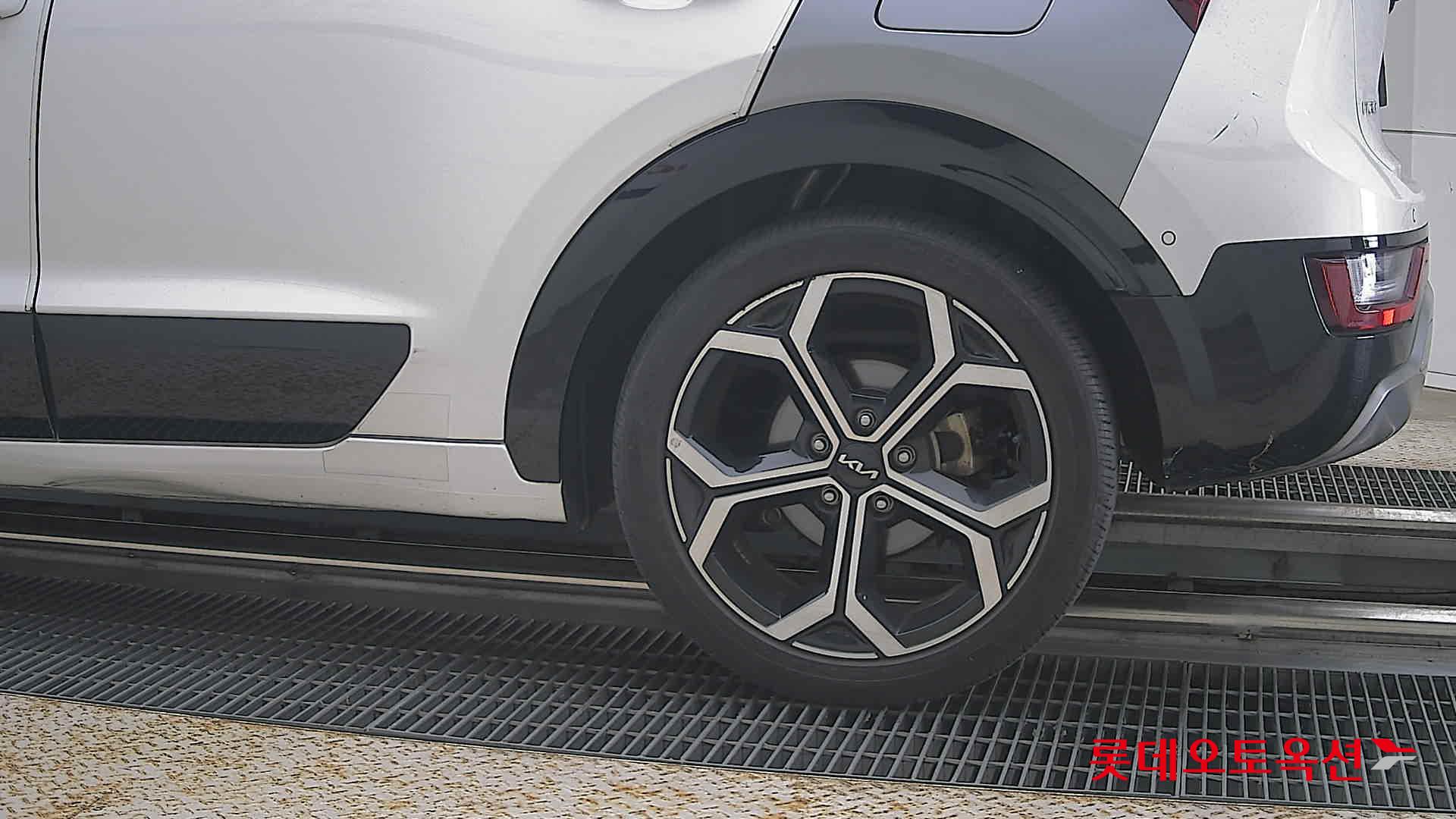 2023 - kia niro