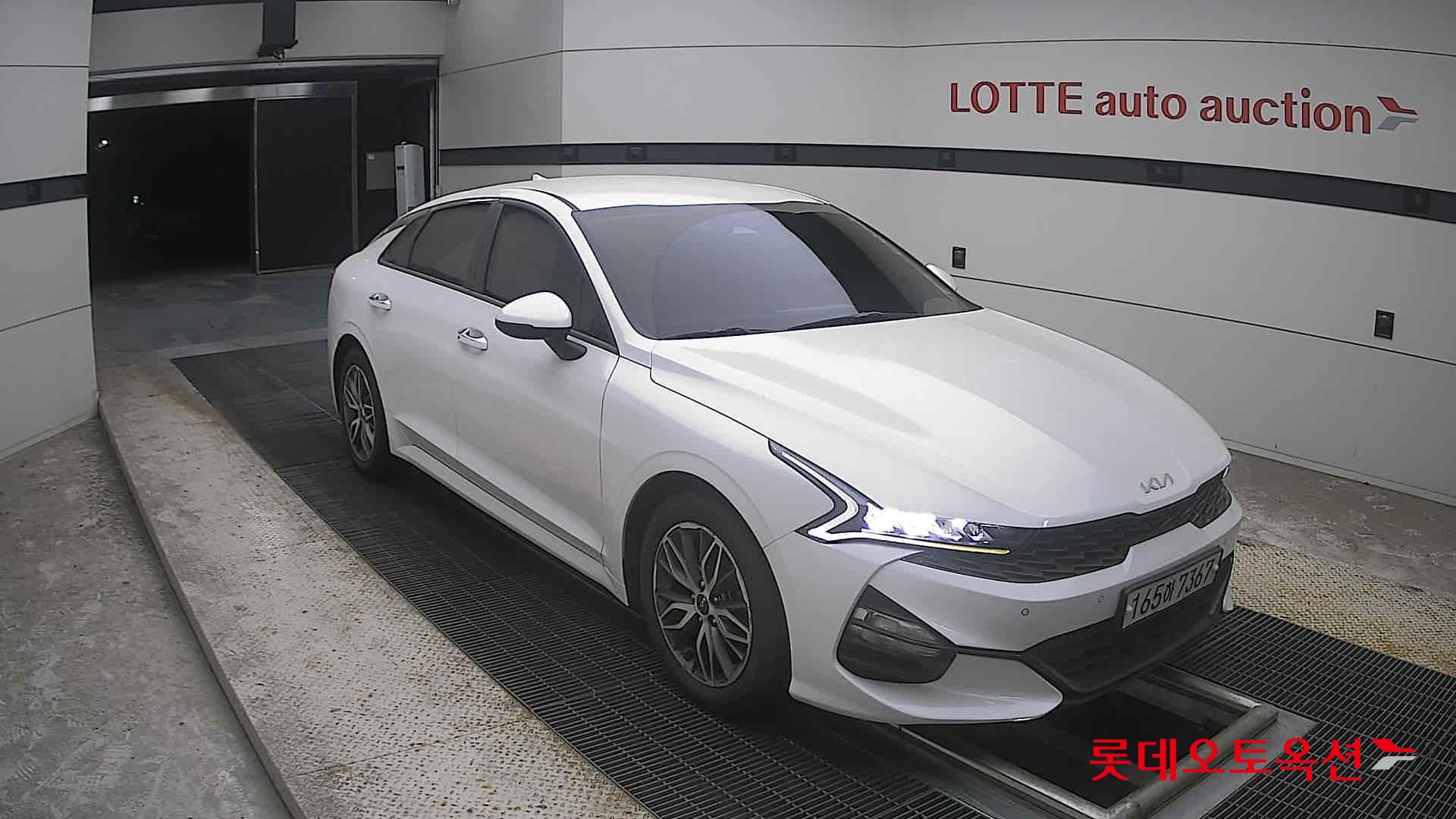 2022 - kia k5