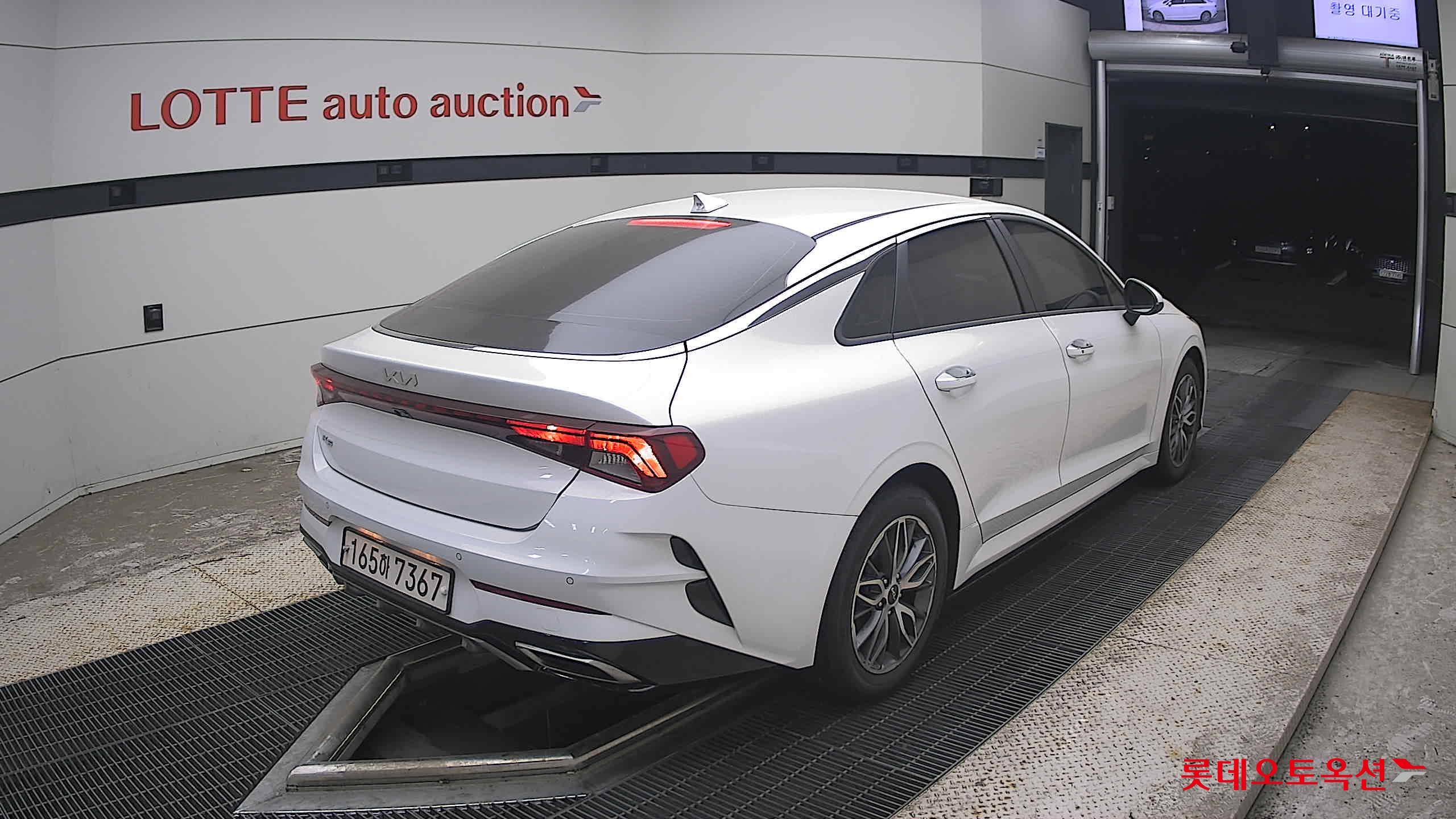 2022 - kia k5