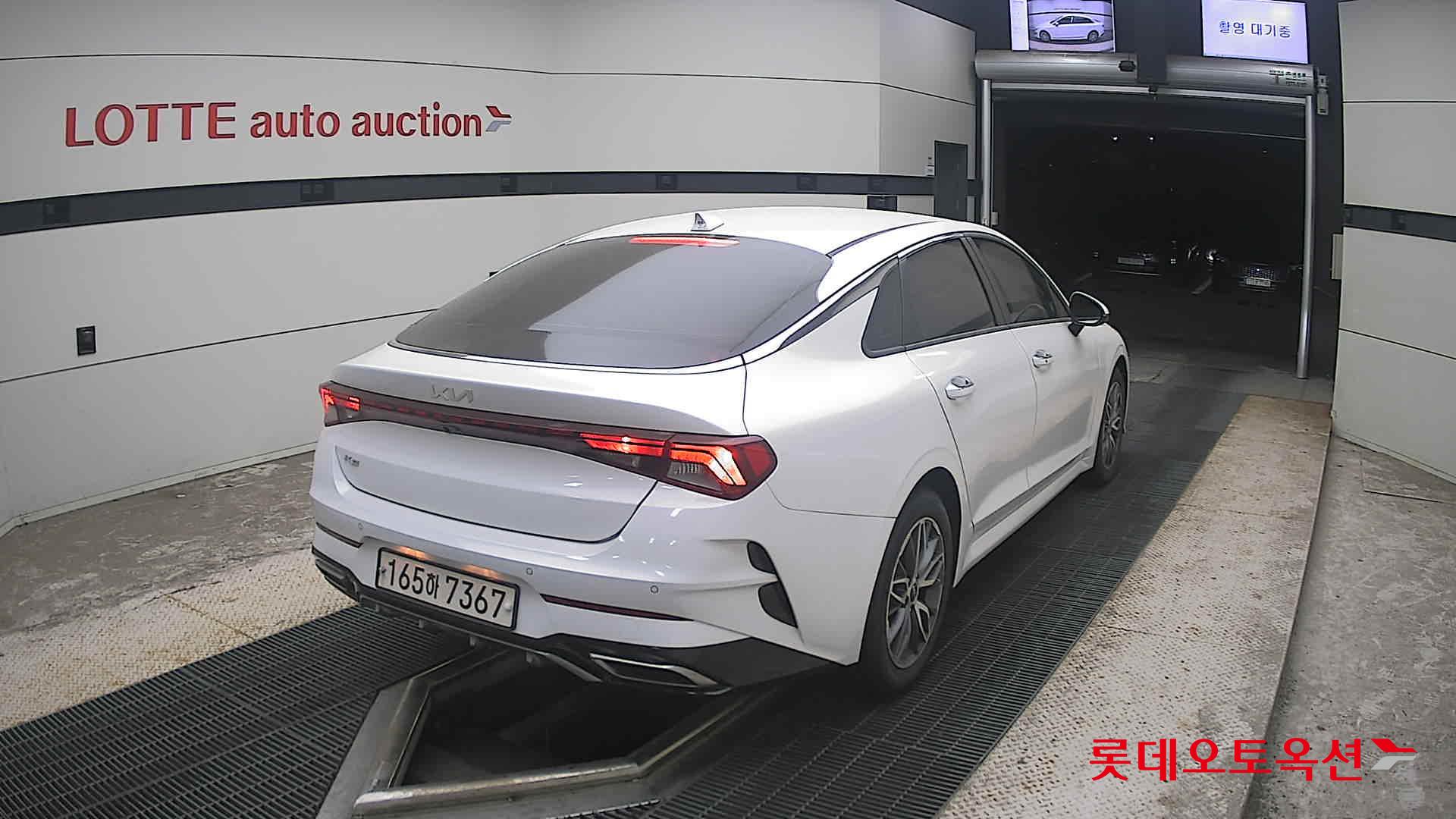 2022 - kia k5