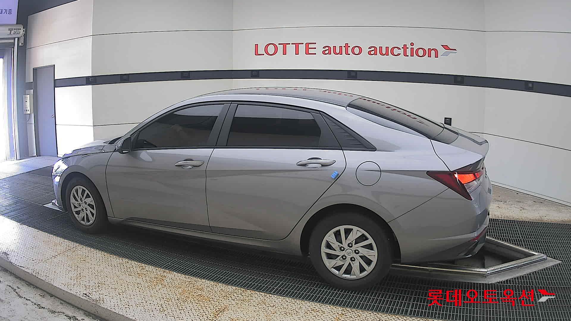 2021 - hyundai avante