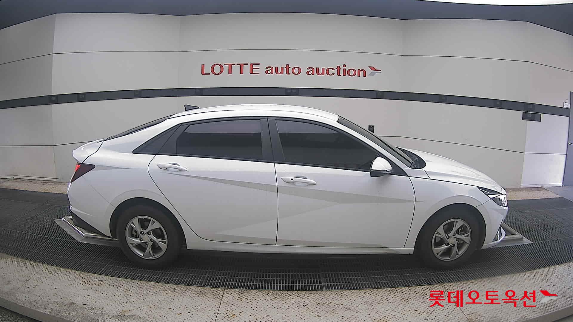 2021 - hyundai avante
