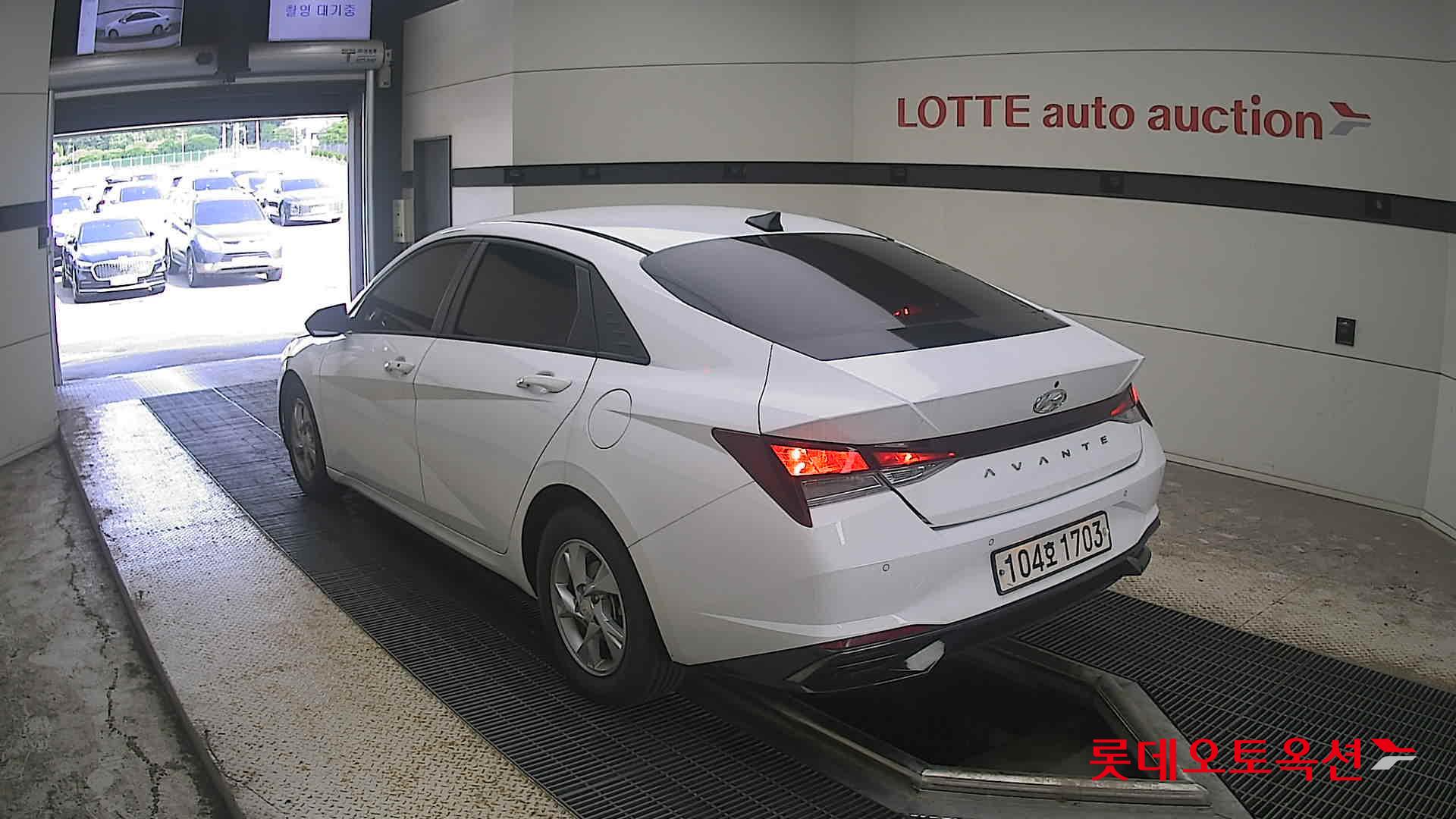 2021 - hyundai avante