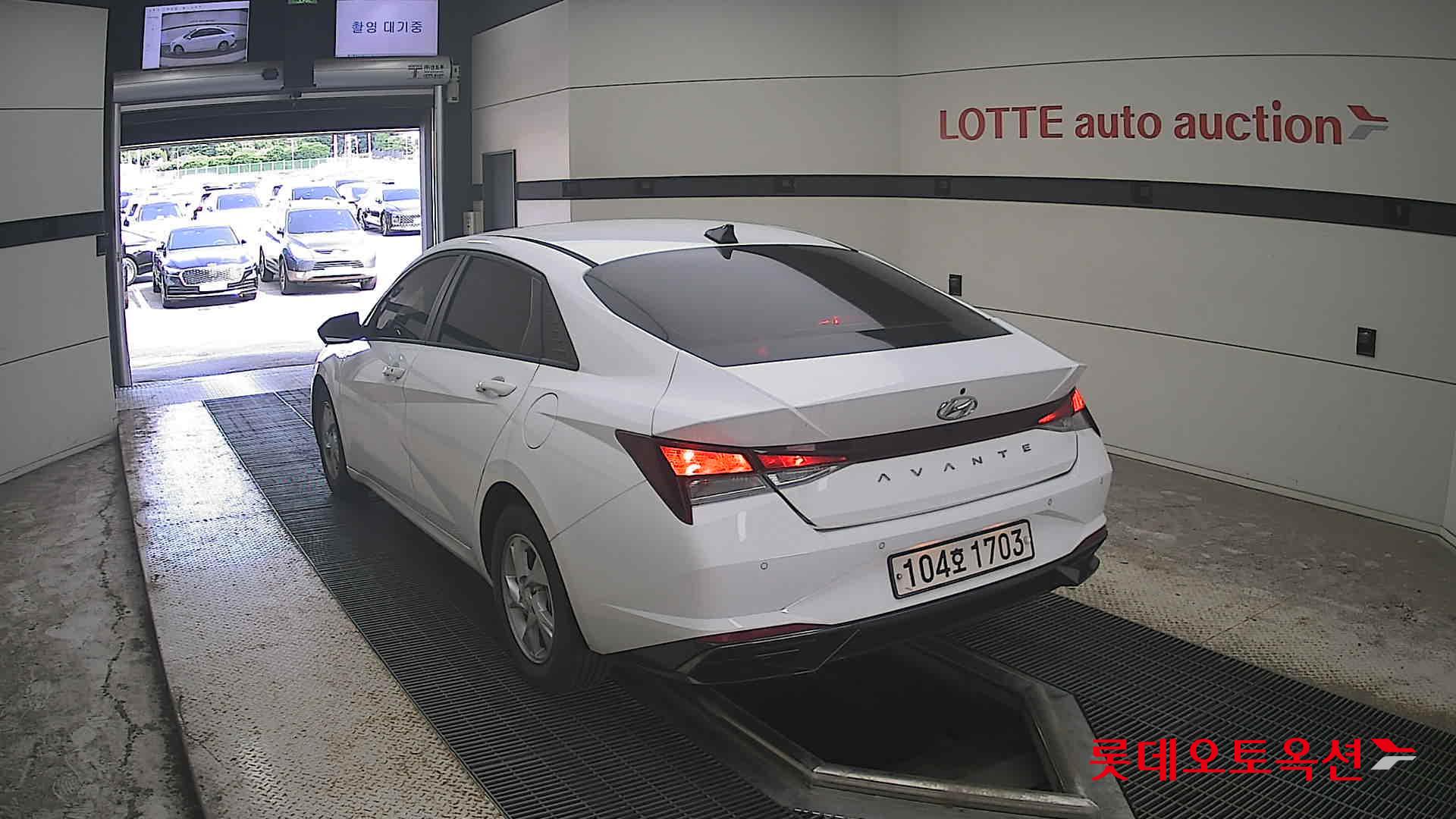 2021 - hyundai avante