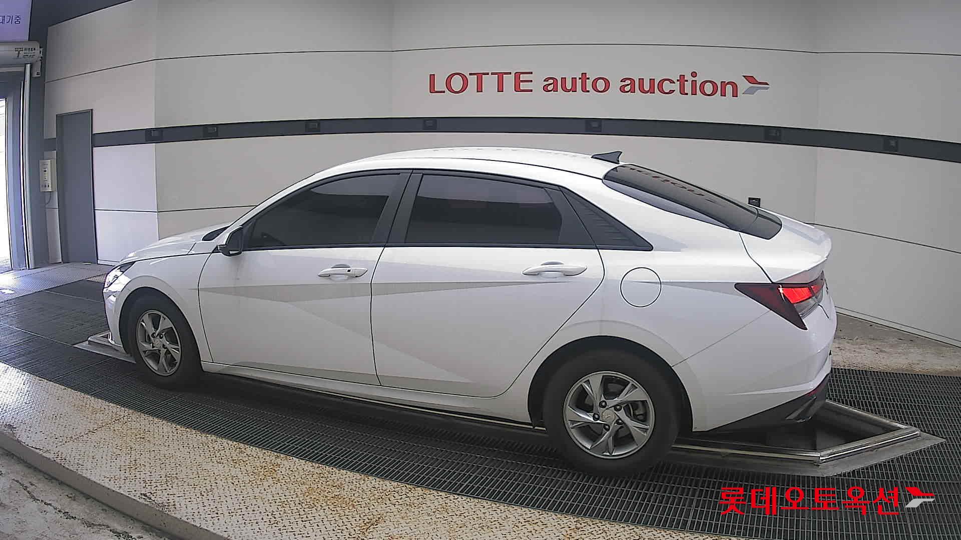 2021 - hyundai avante