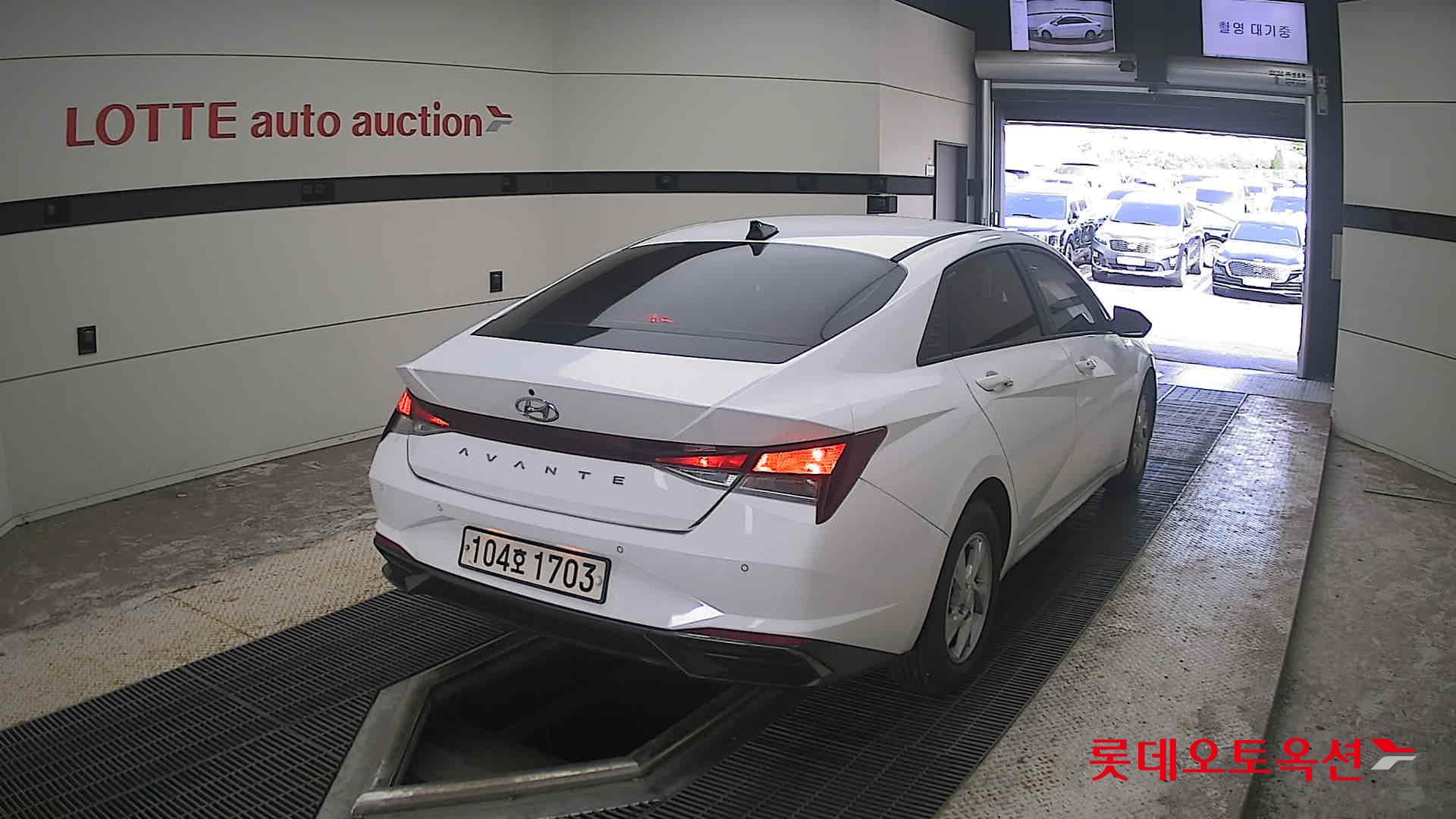 2021 - hyundai avante
