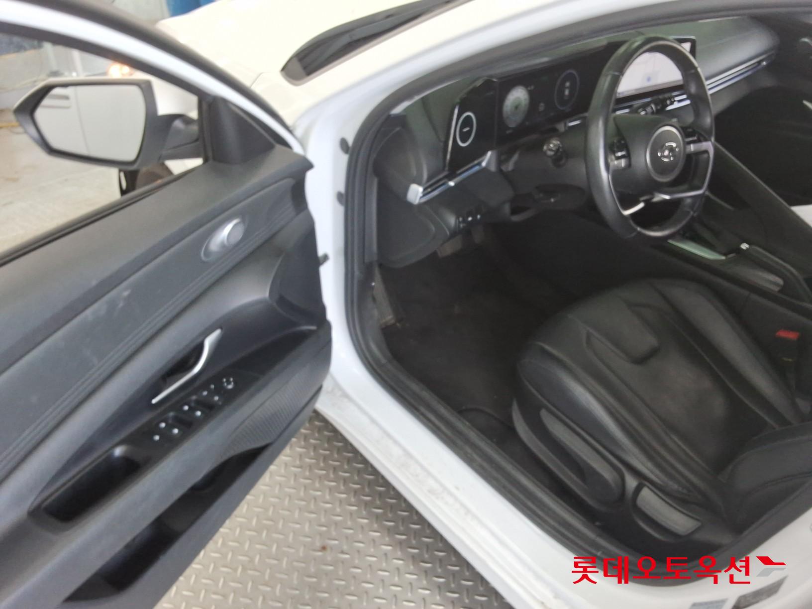 2021 - hyundai avante