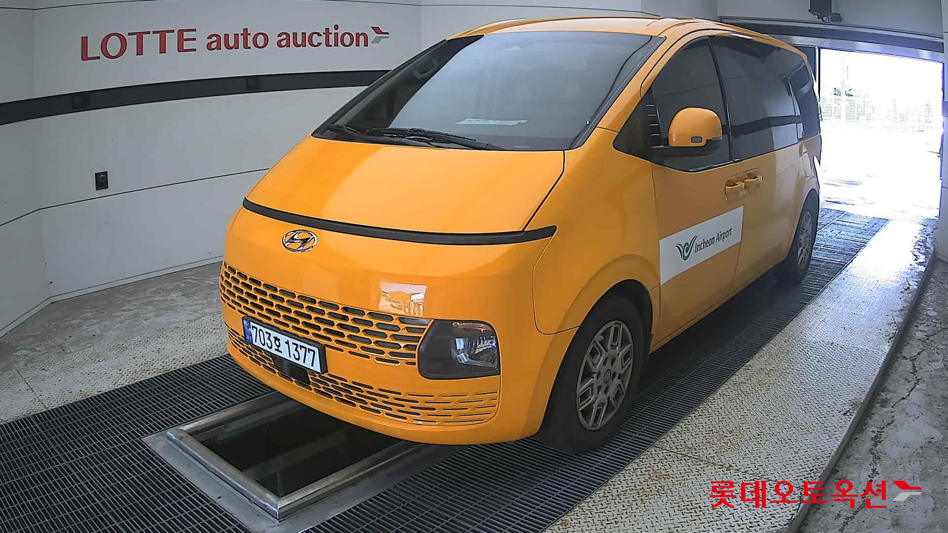 هيونداي Staria 2023 — صورة 3