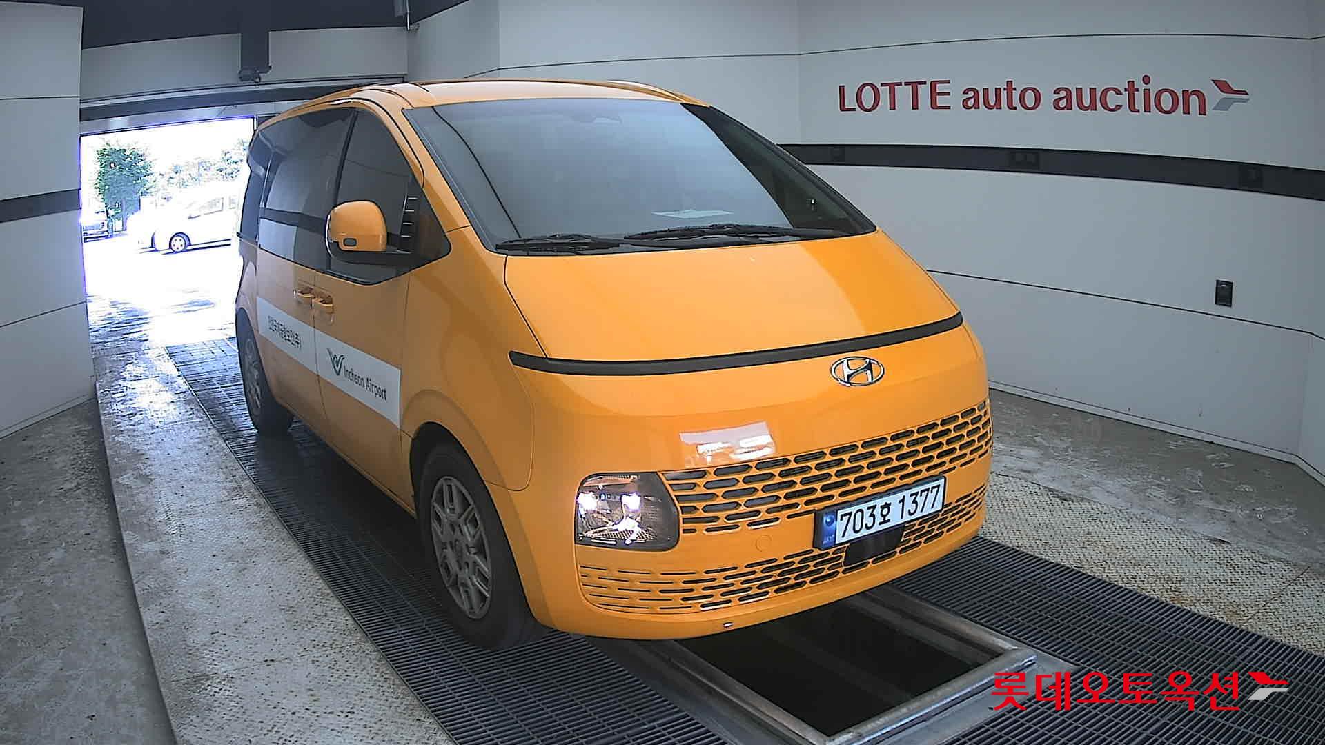 هيونداي Staria 2023 — صورة 20