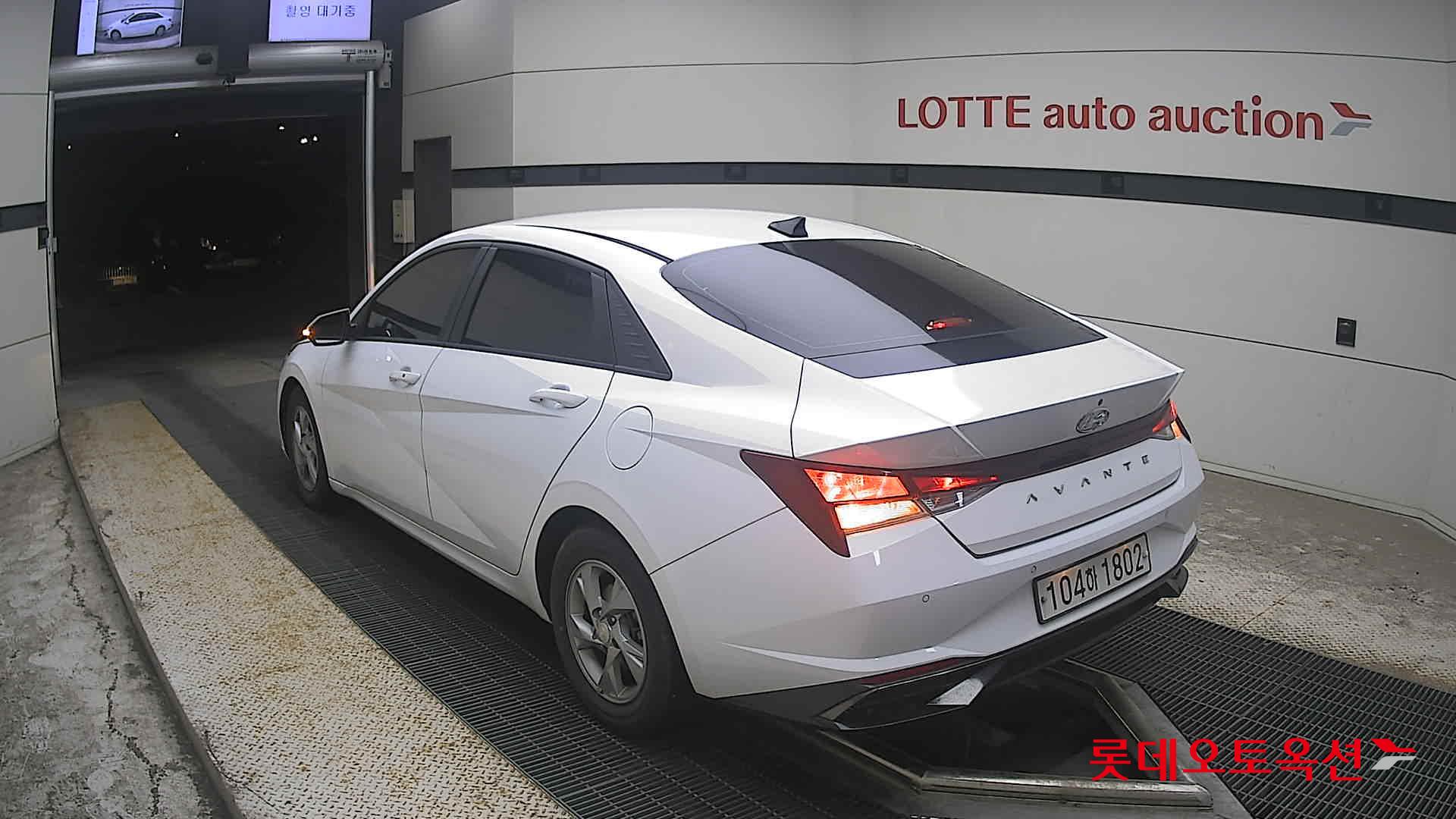 2021 - hyundai avante