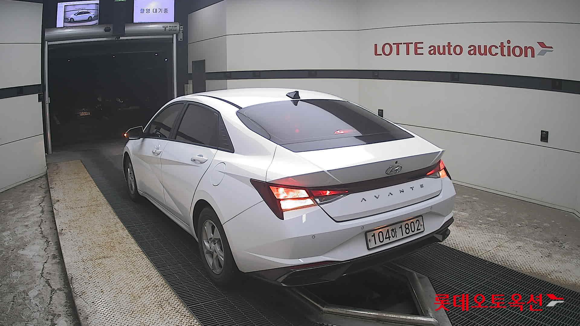 2021 - hyundai avante