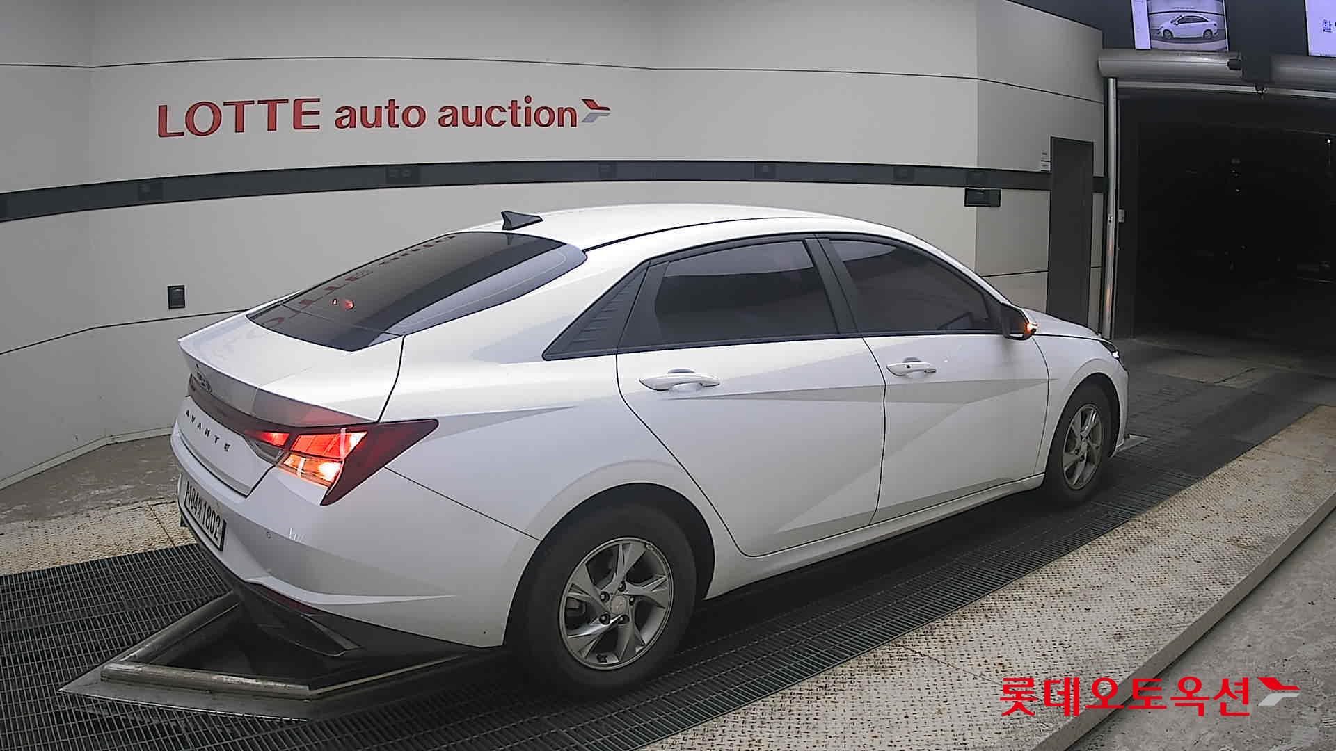 2021 - hyundai avante