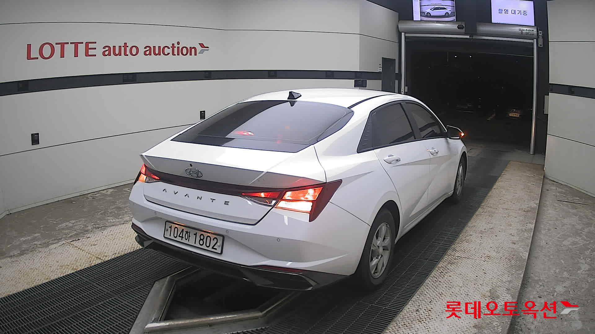 2021 - hyundai avante