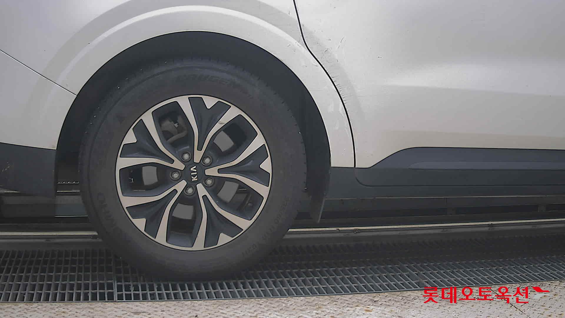 2021 - kia carnival